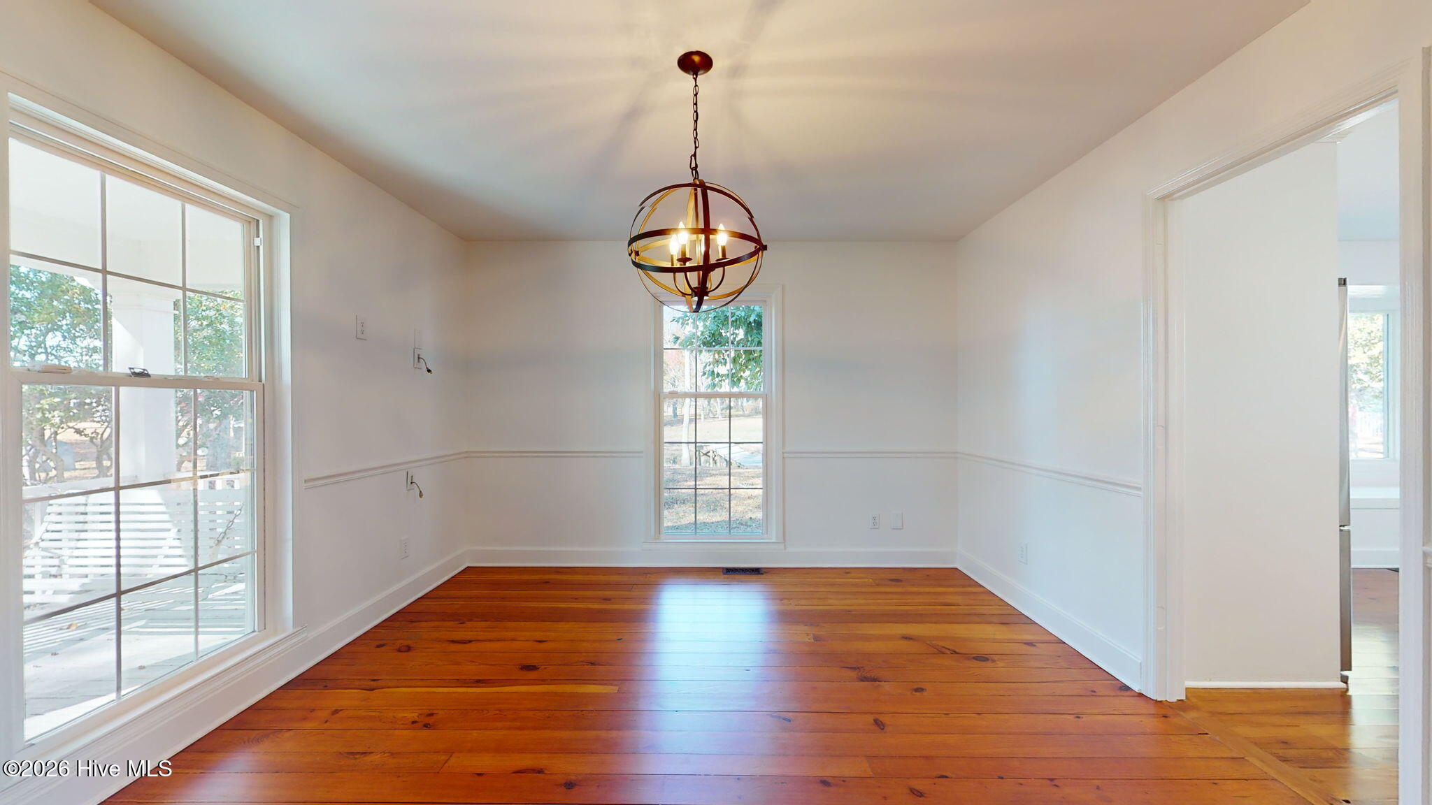 100554619 | Photo 32