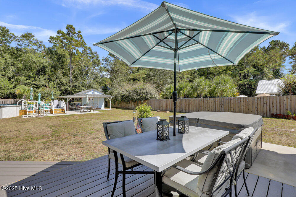 100548530 | Photo 33