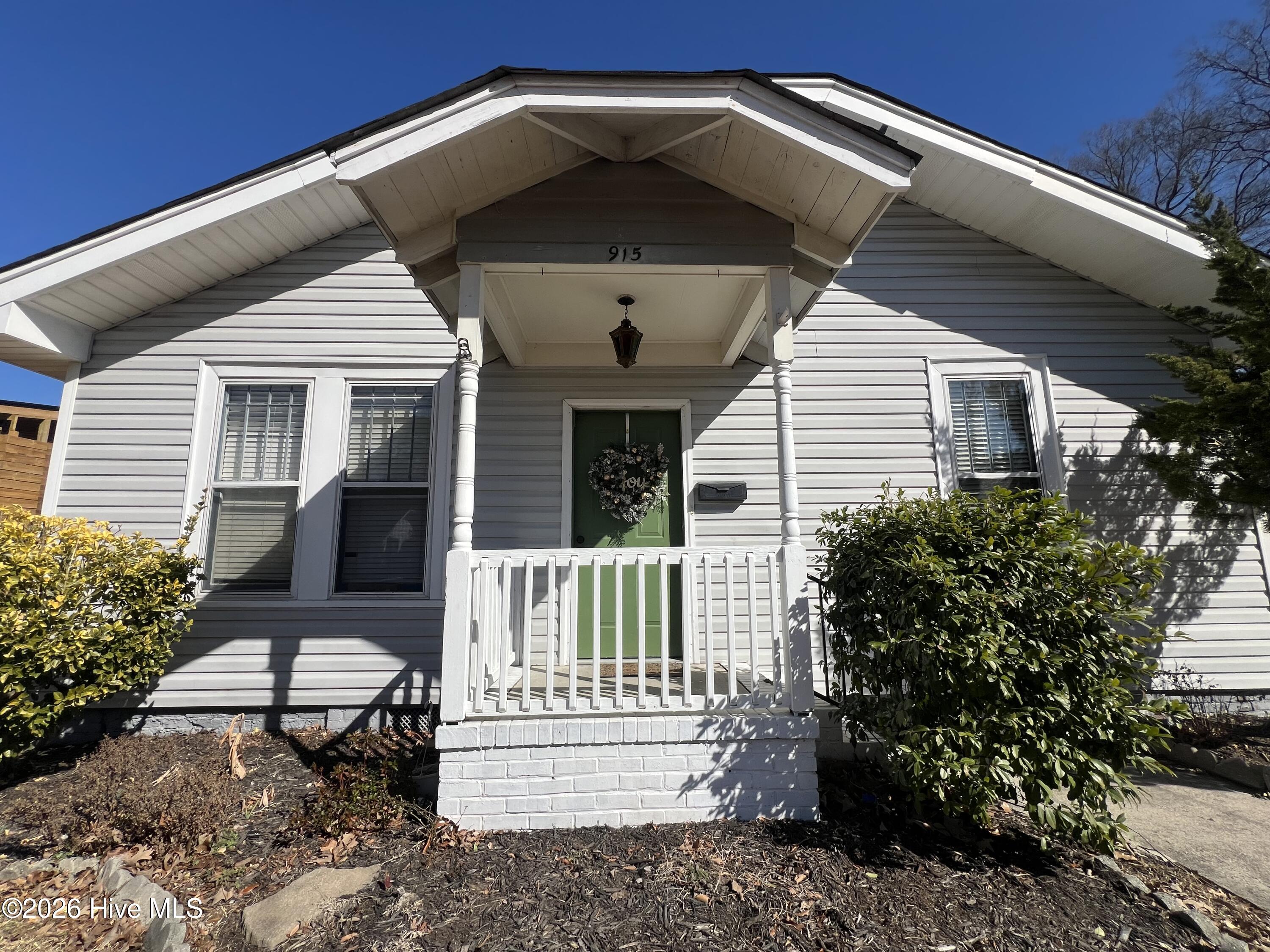 915 Saint David Street