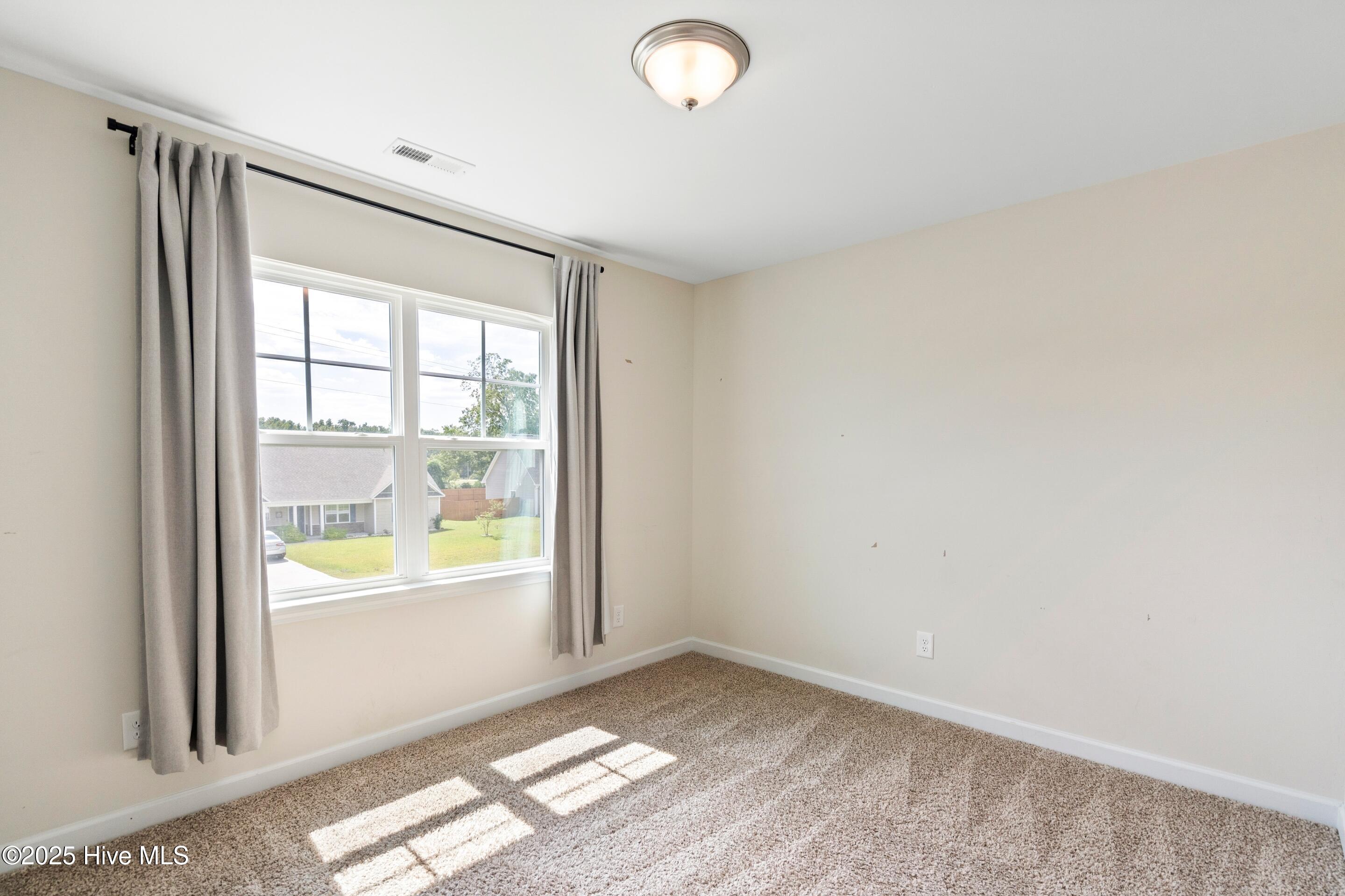 100530674 | Photo 31