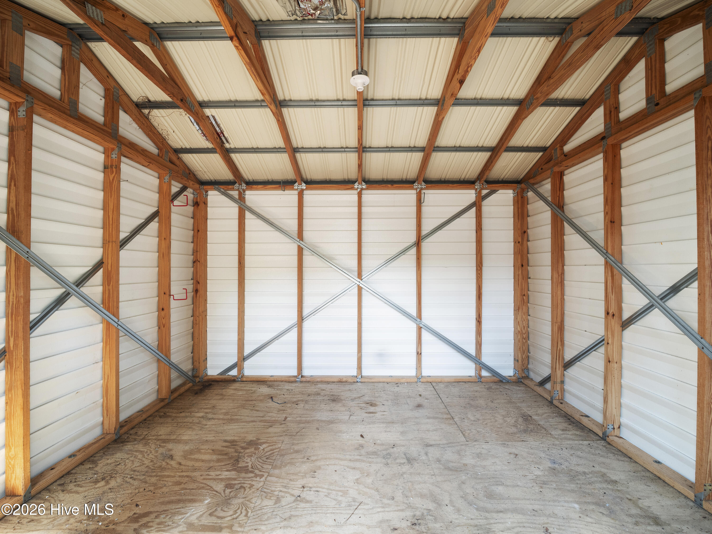 100570640 | Photo 56