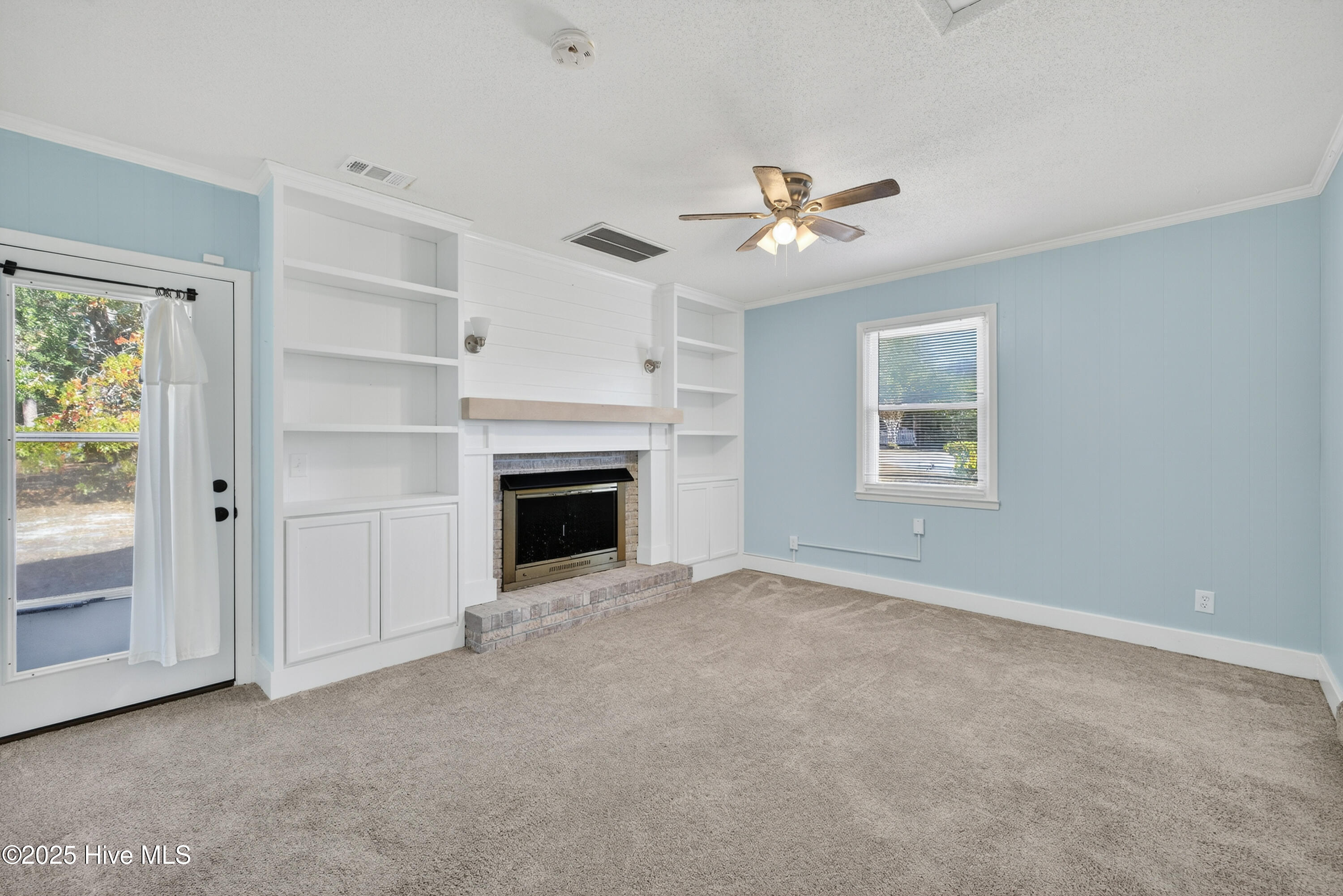 100541302 | Photo 19