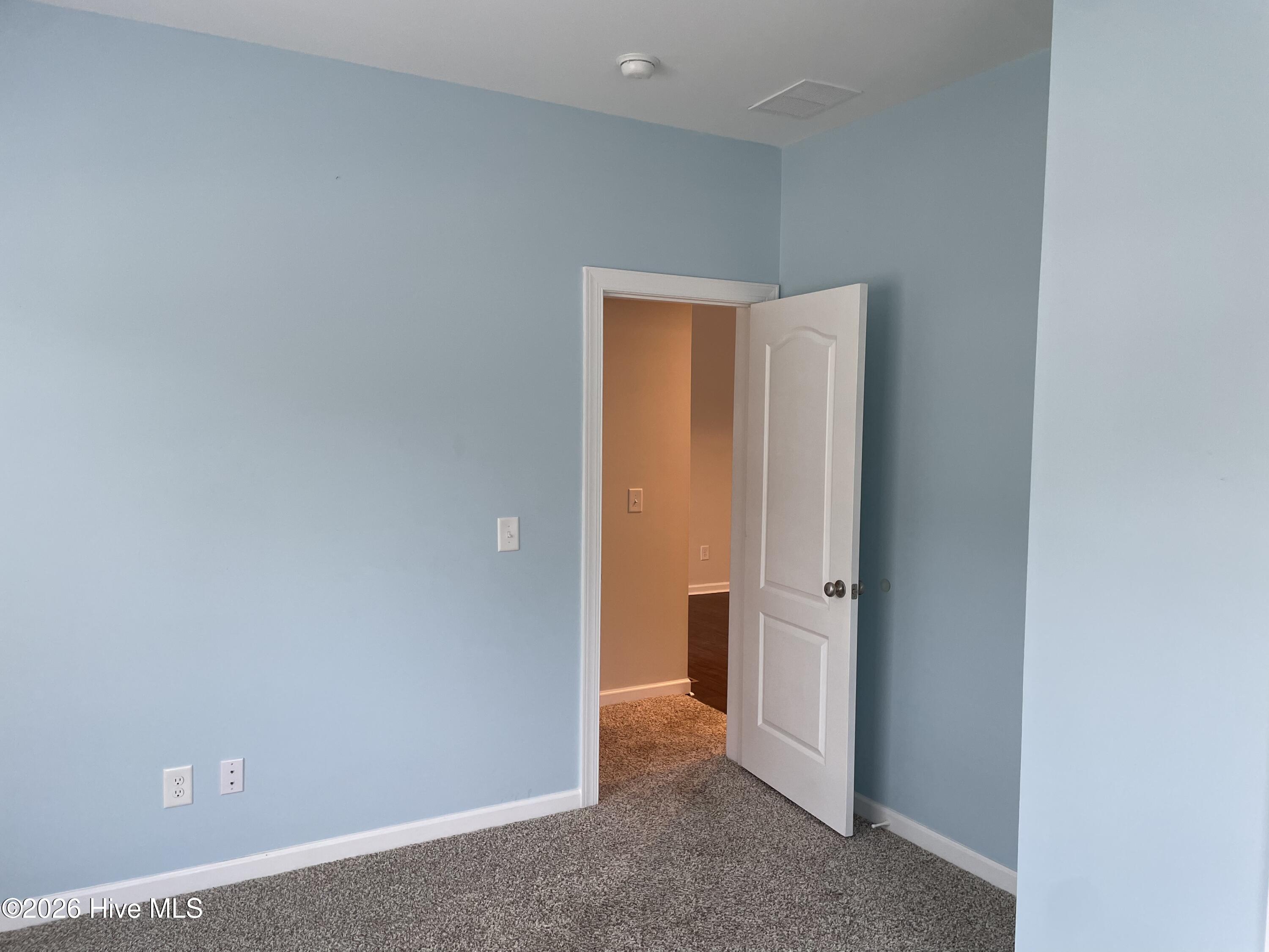 100568375 | Photo 17