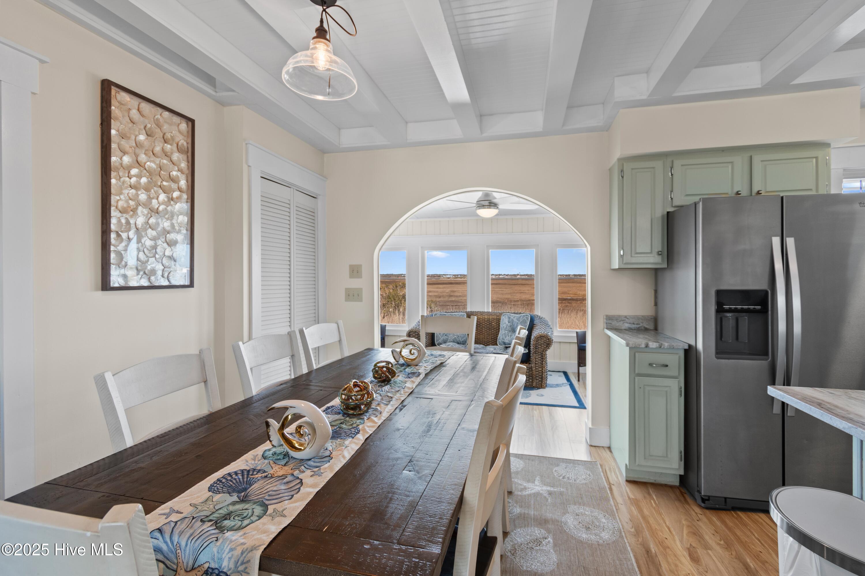 100494024 | Photo 21