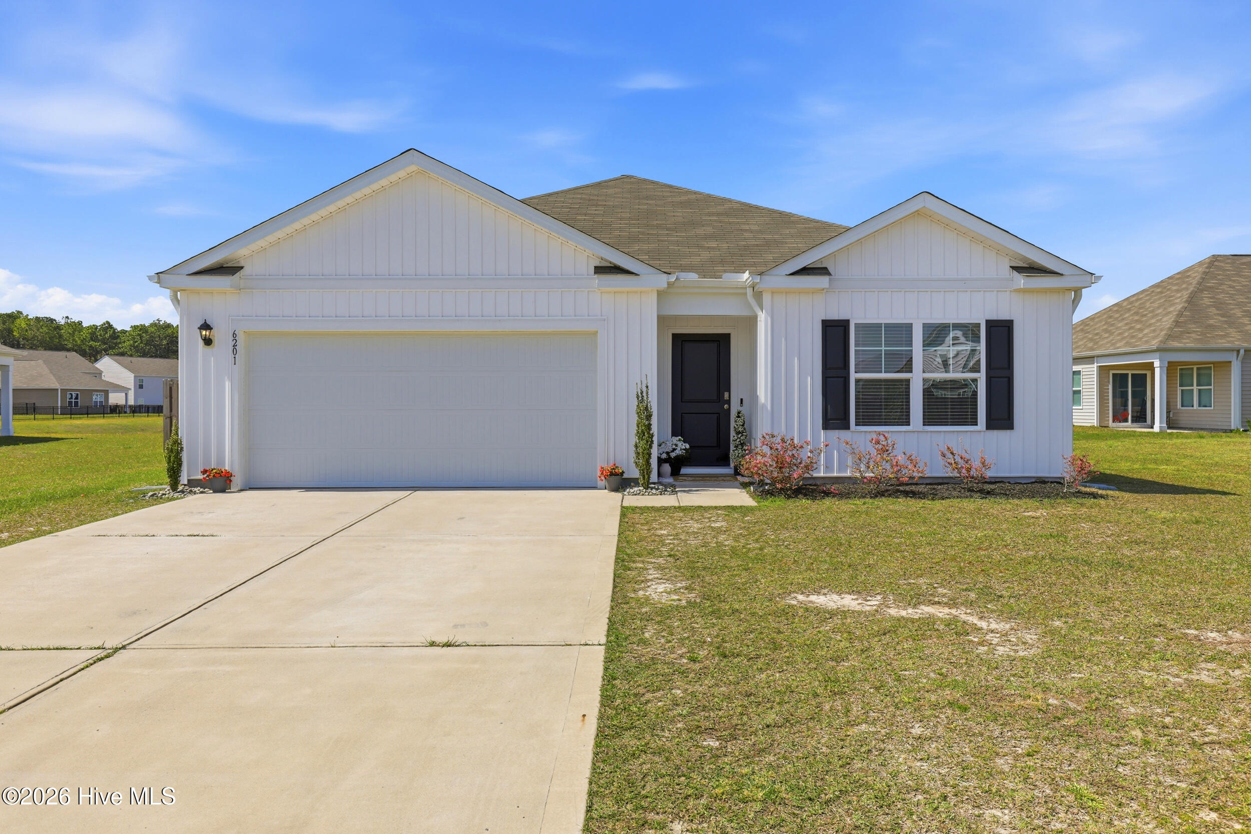 100558236 | Photo 66