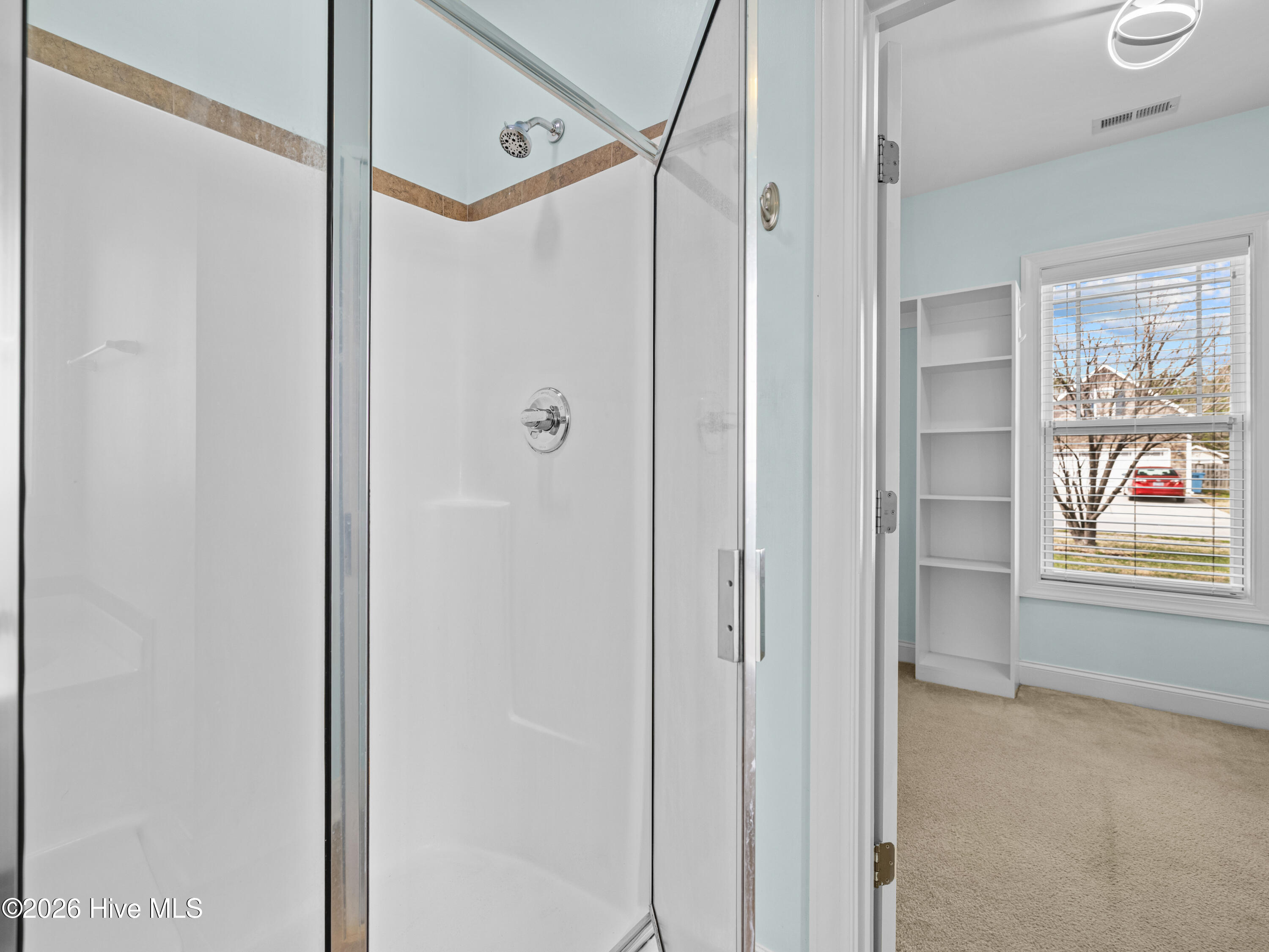 100556150 | Photo 40