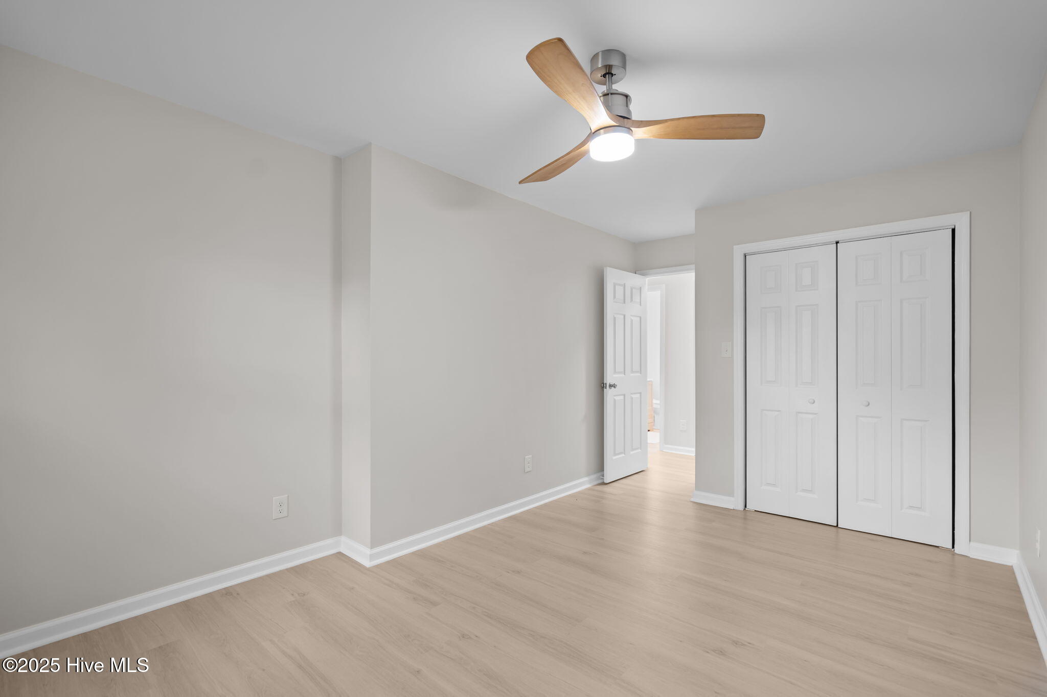 100527627 | Photo 42