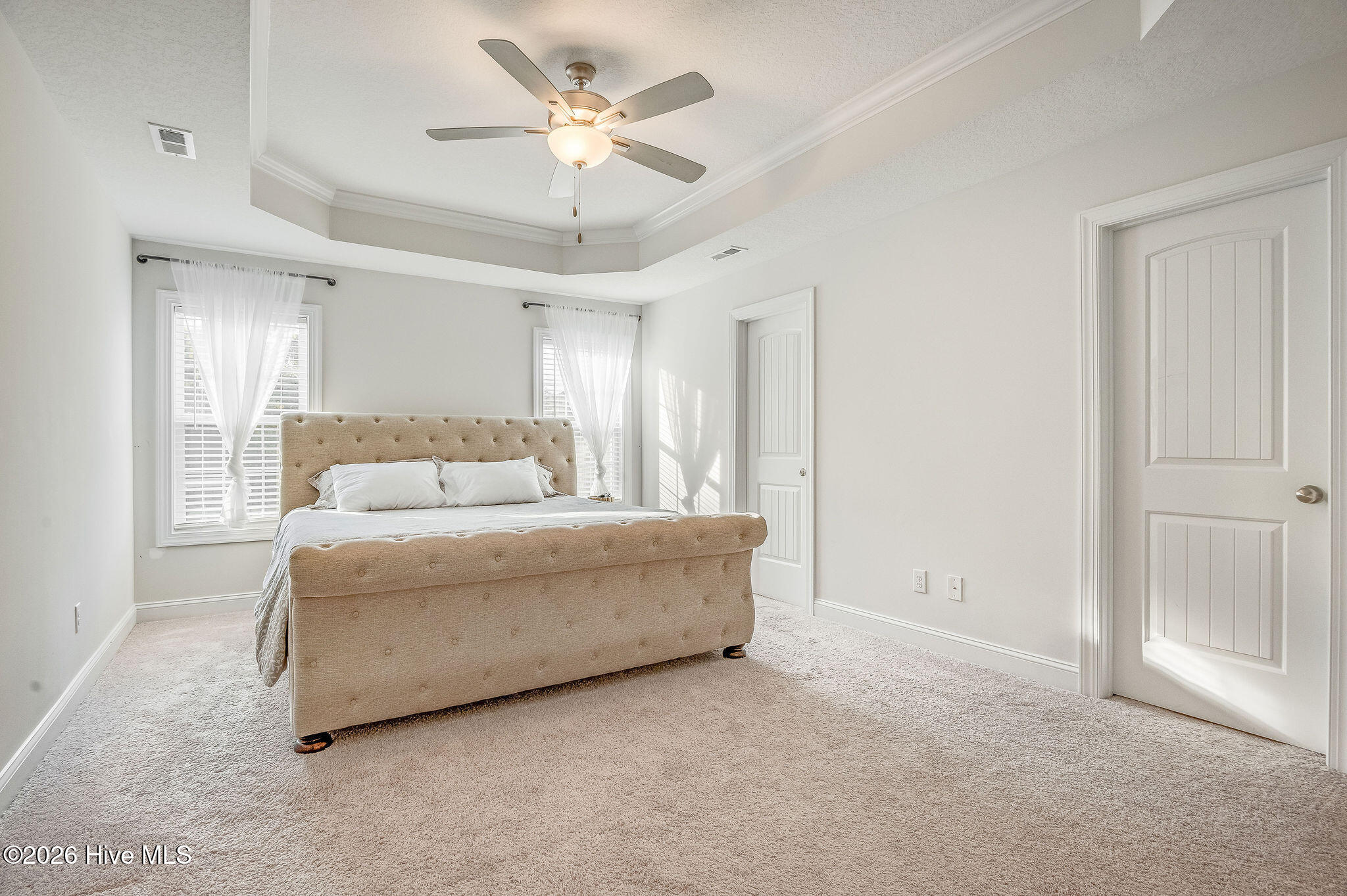 100568428 | Photo 21