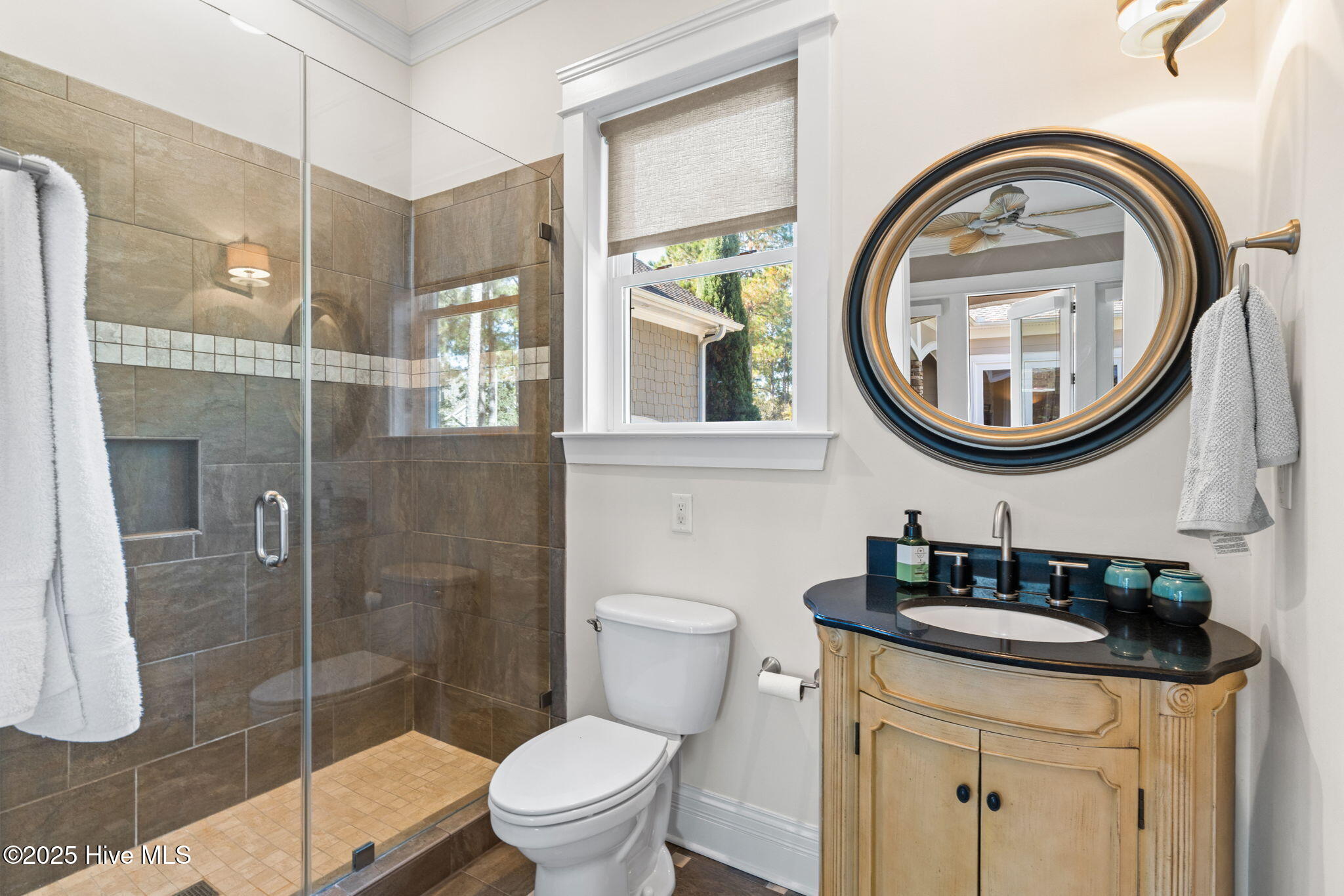 100540302 | Photo 66