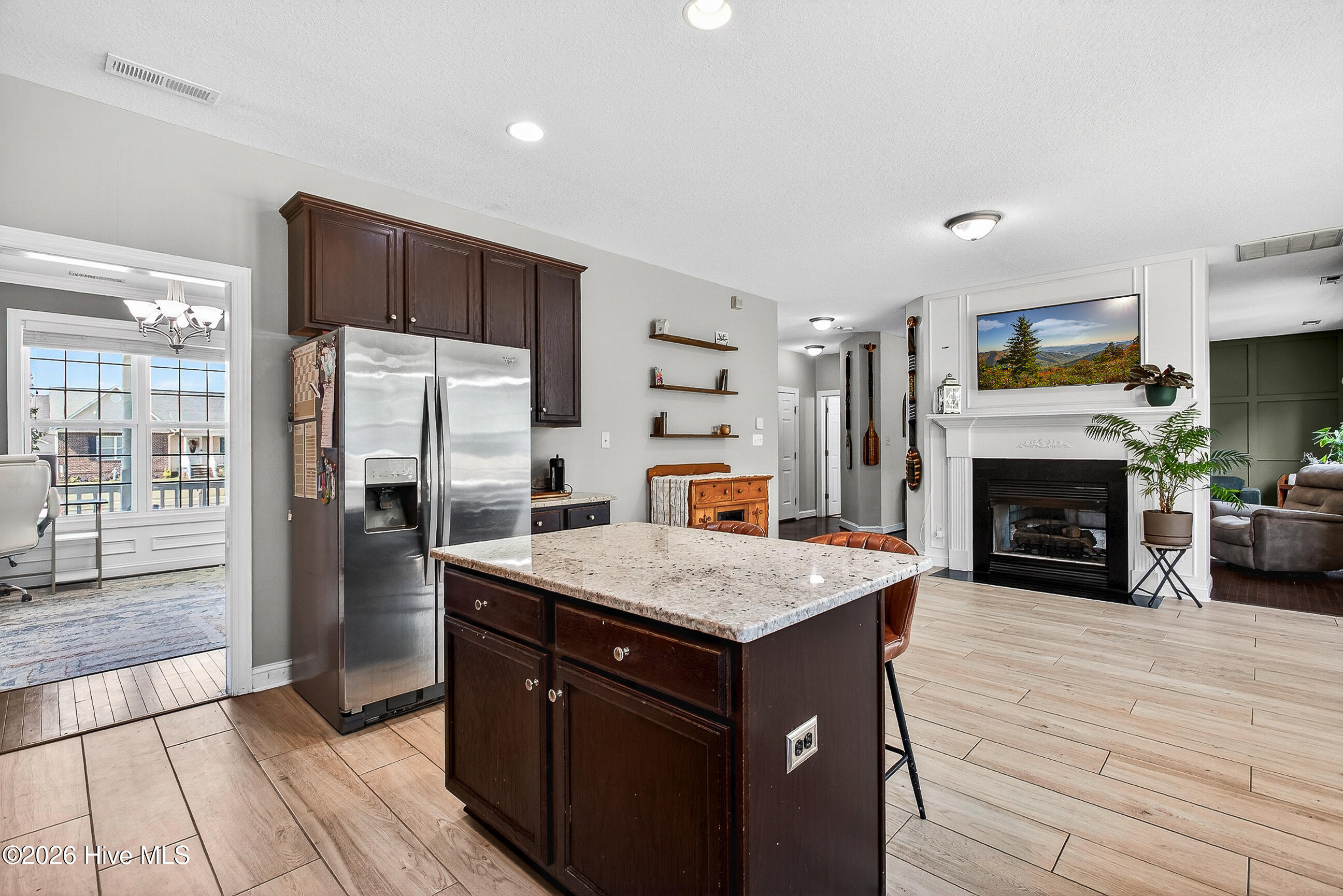 100568368 | Photo 18