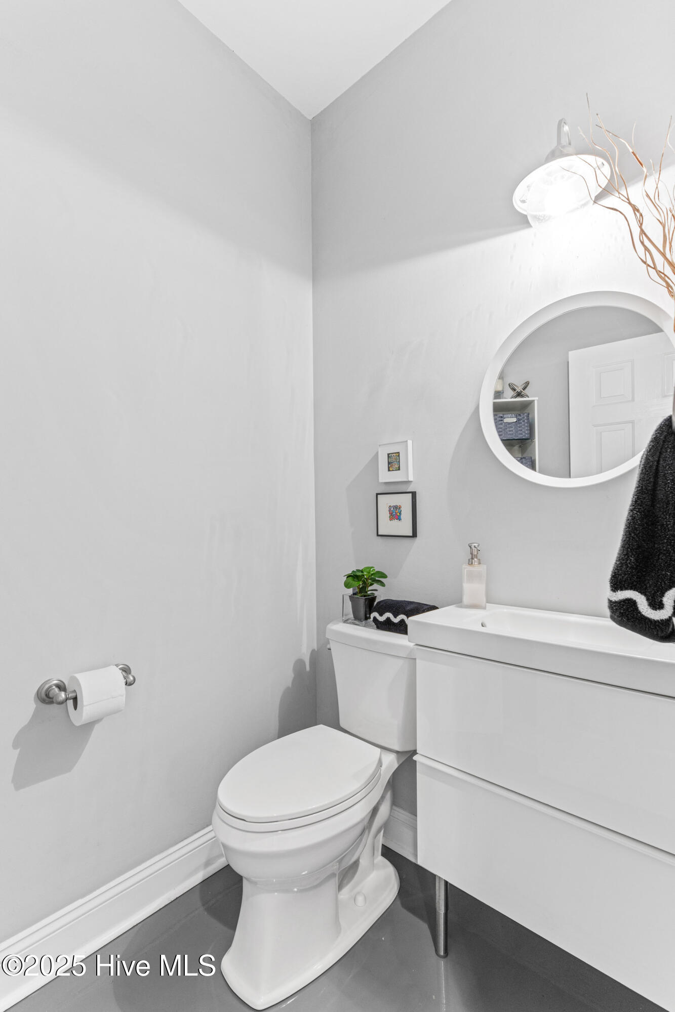 100532404 | Photo 14