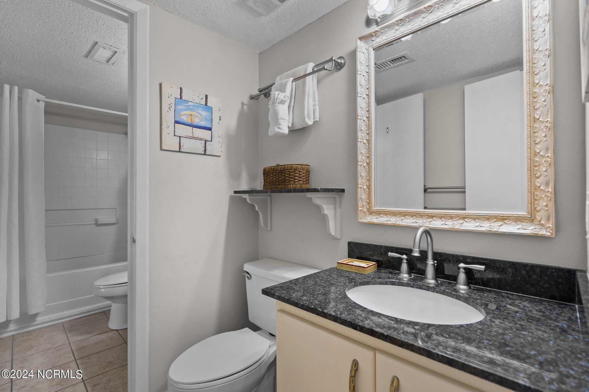 100531312 | Photo 12