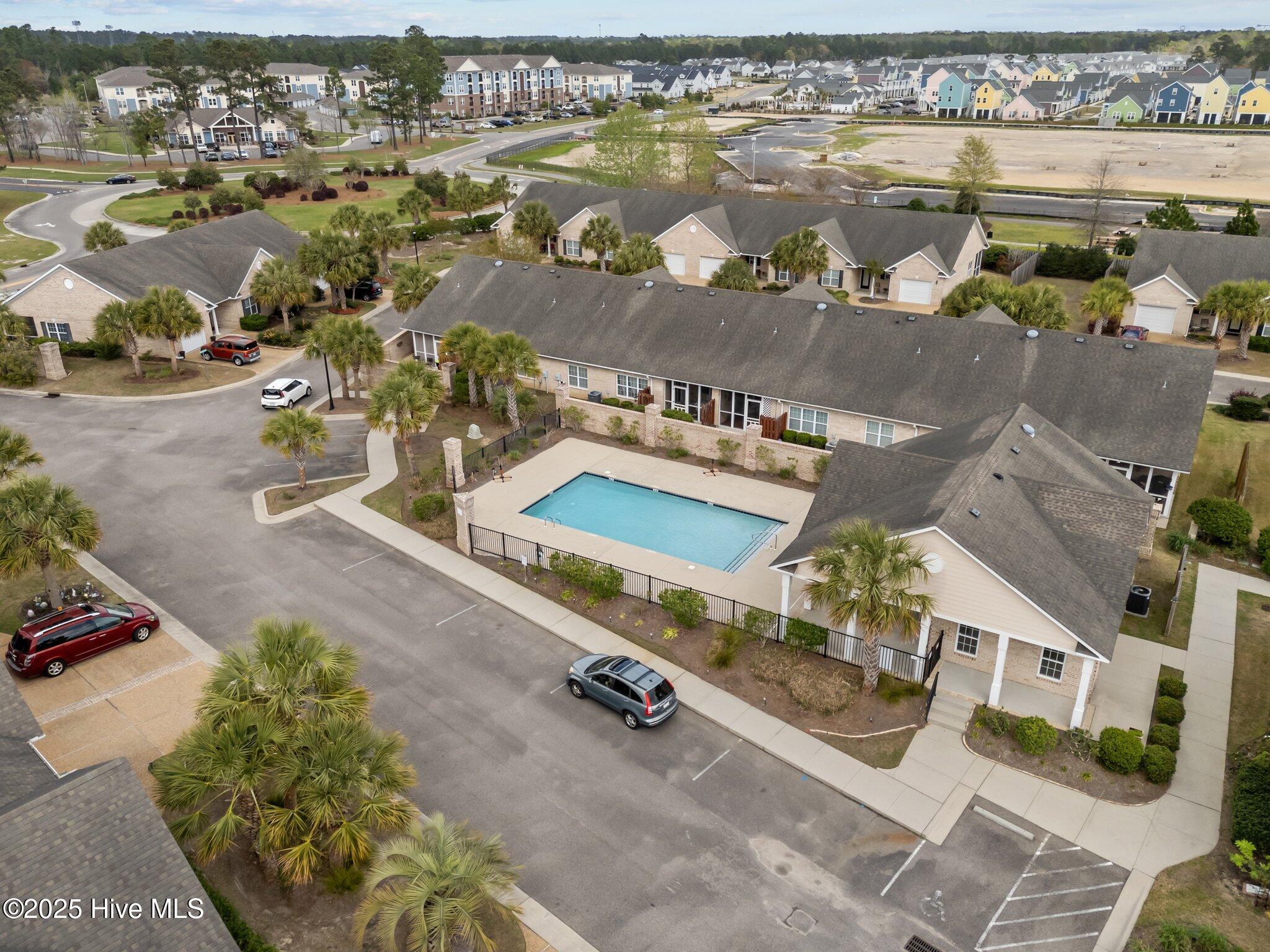 100513214 | Photo 48