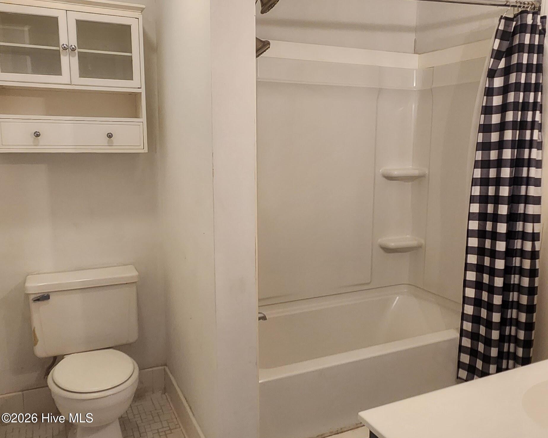 100550310 | Photo 13