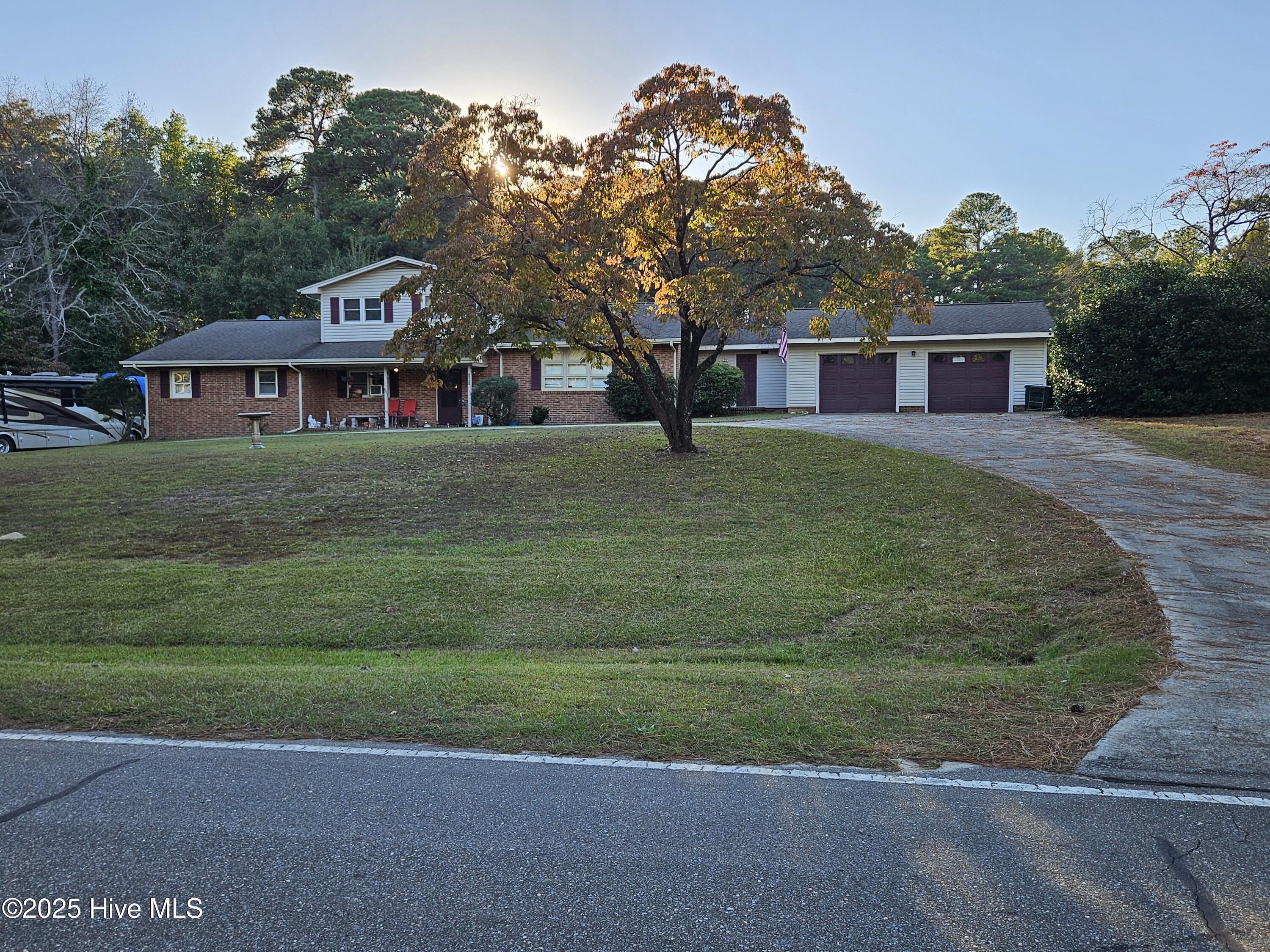 Homes for sale in Goldsboro, NC | 707 Ridge Dr, Goldsboro, NC 27530 | MLS# 100536606