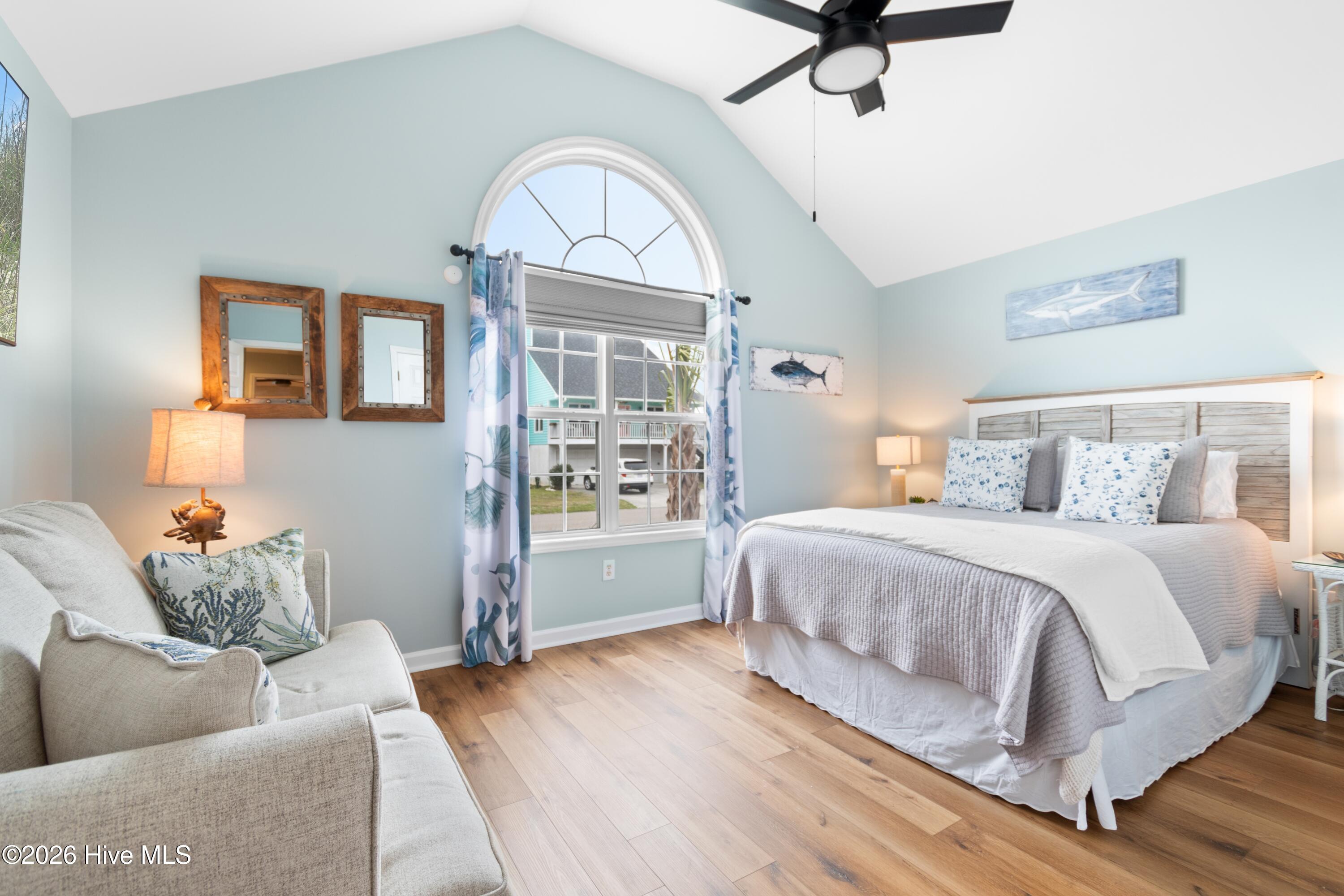 100558104 | Photo 35