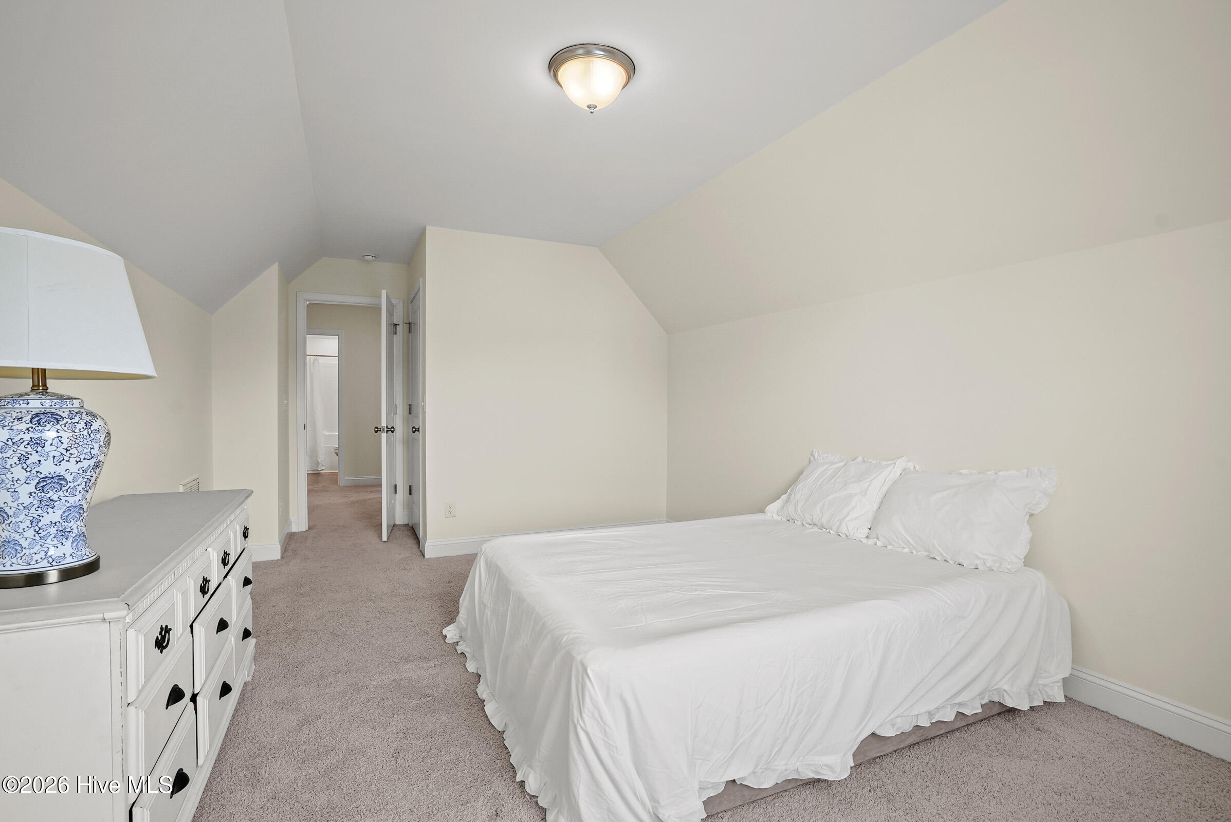 100552712 | Photo 35