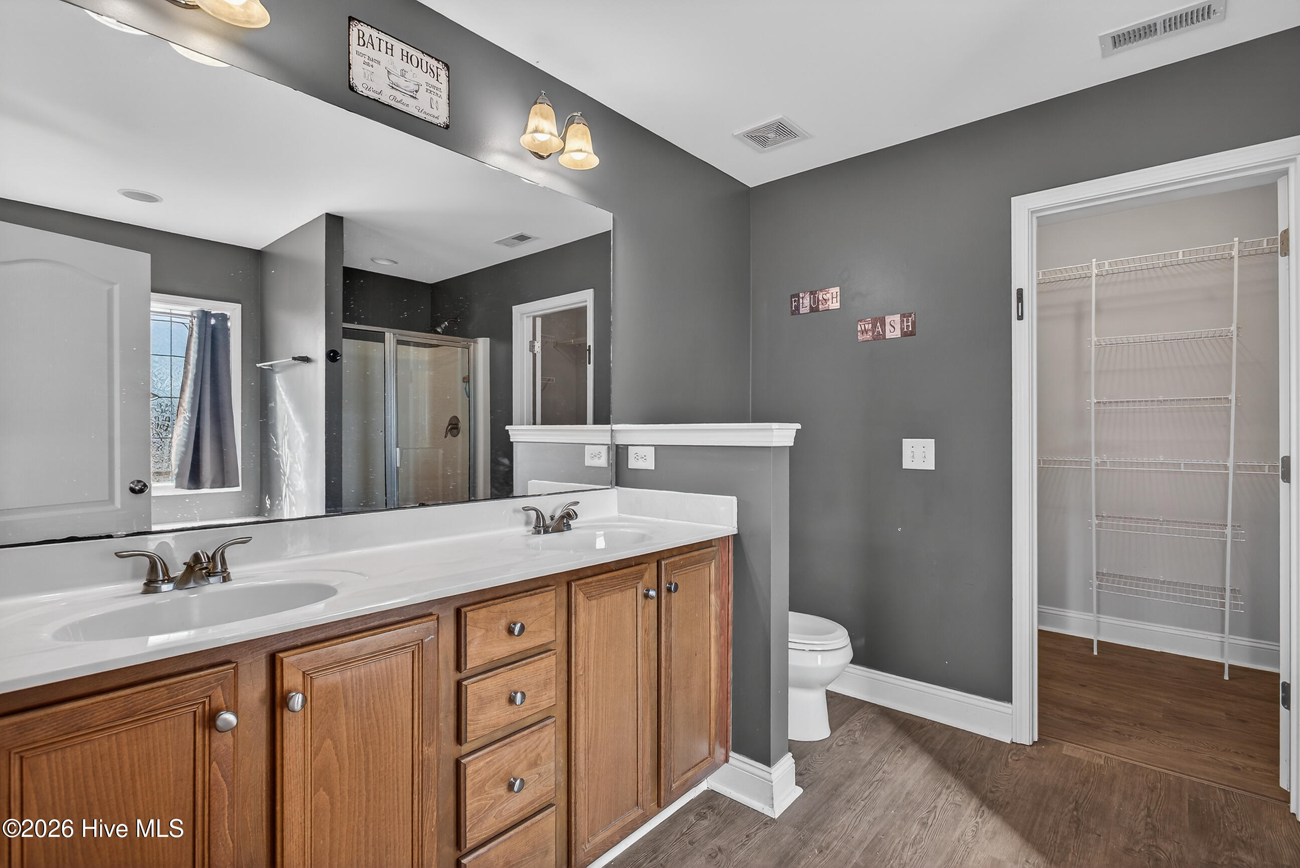 100547541 | Photo 19