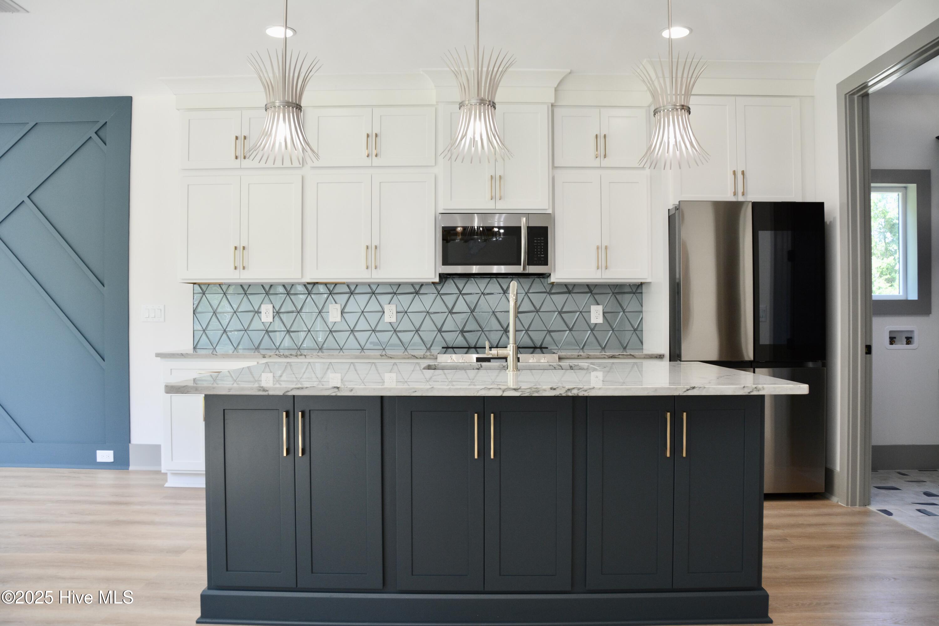 100508502 | Photo 28