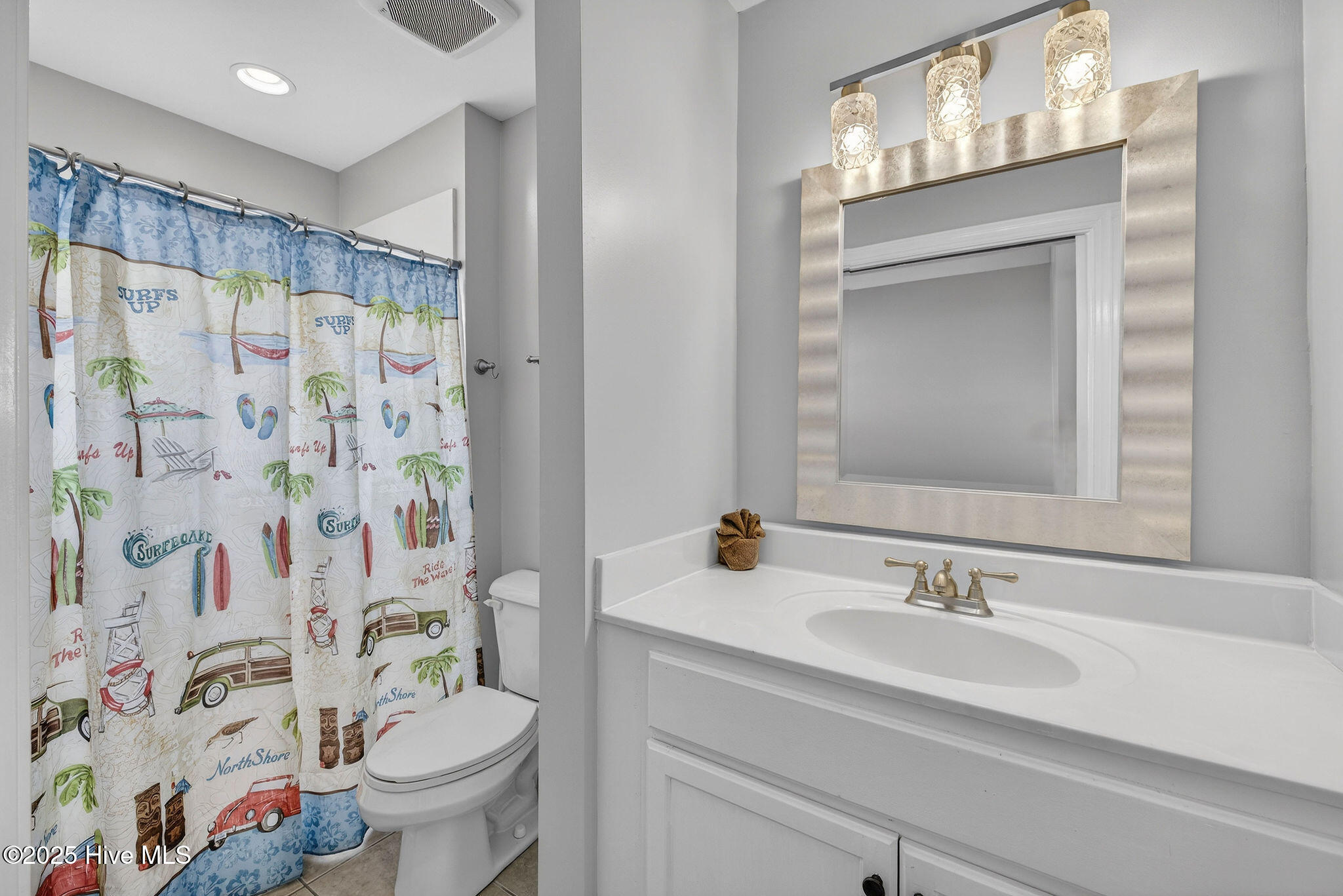 100544779 | Photo 49