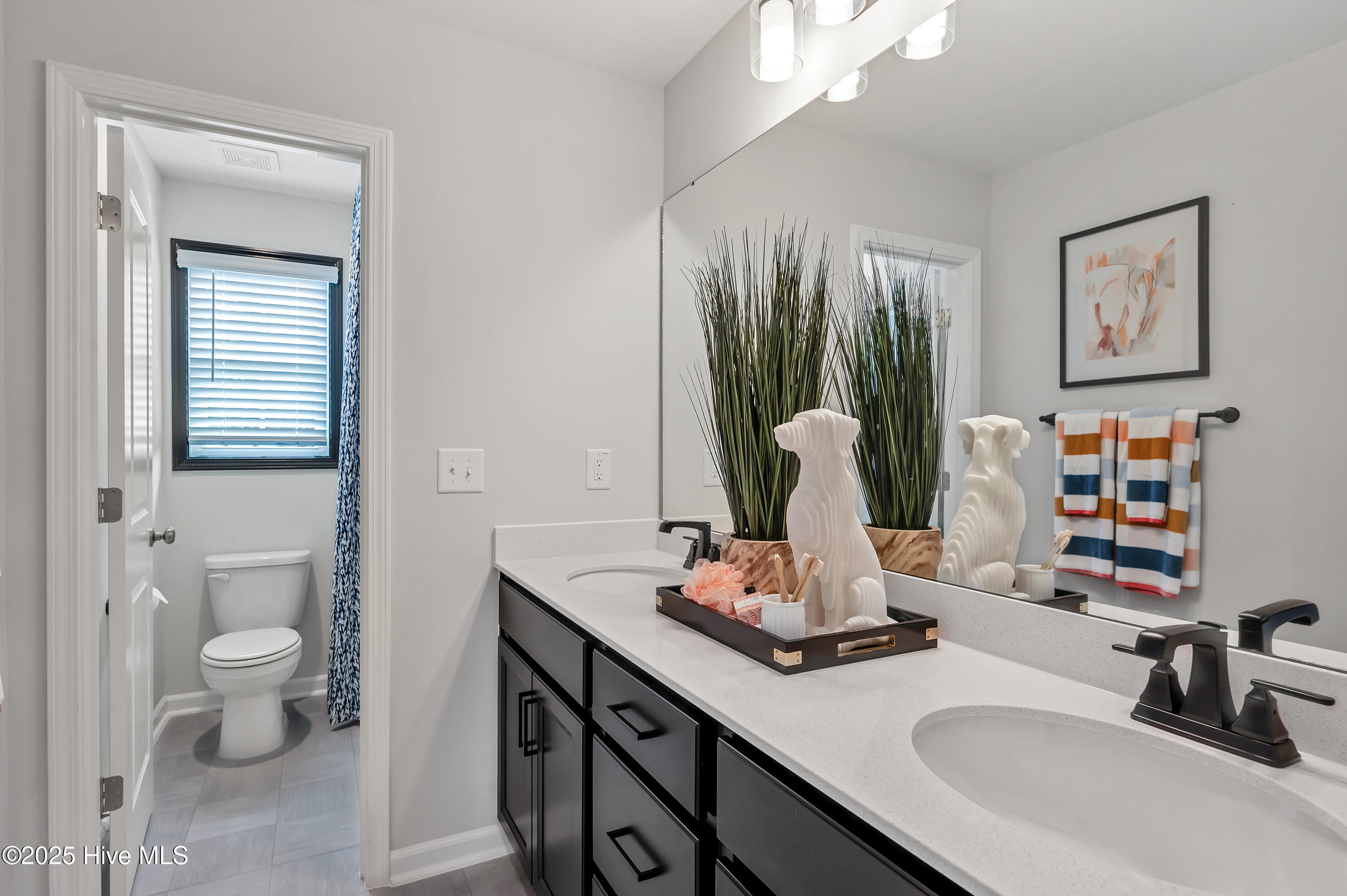 100504339 | Photo 45