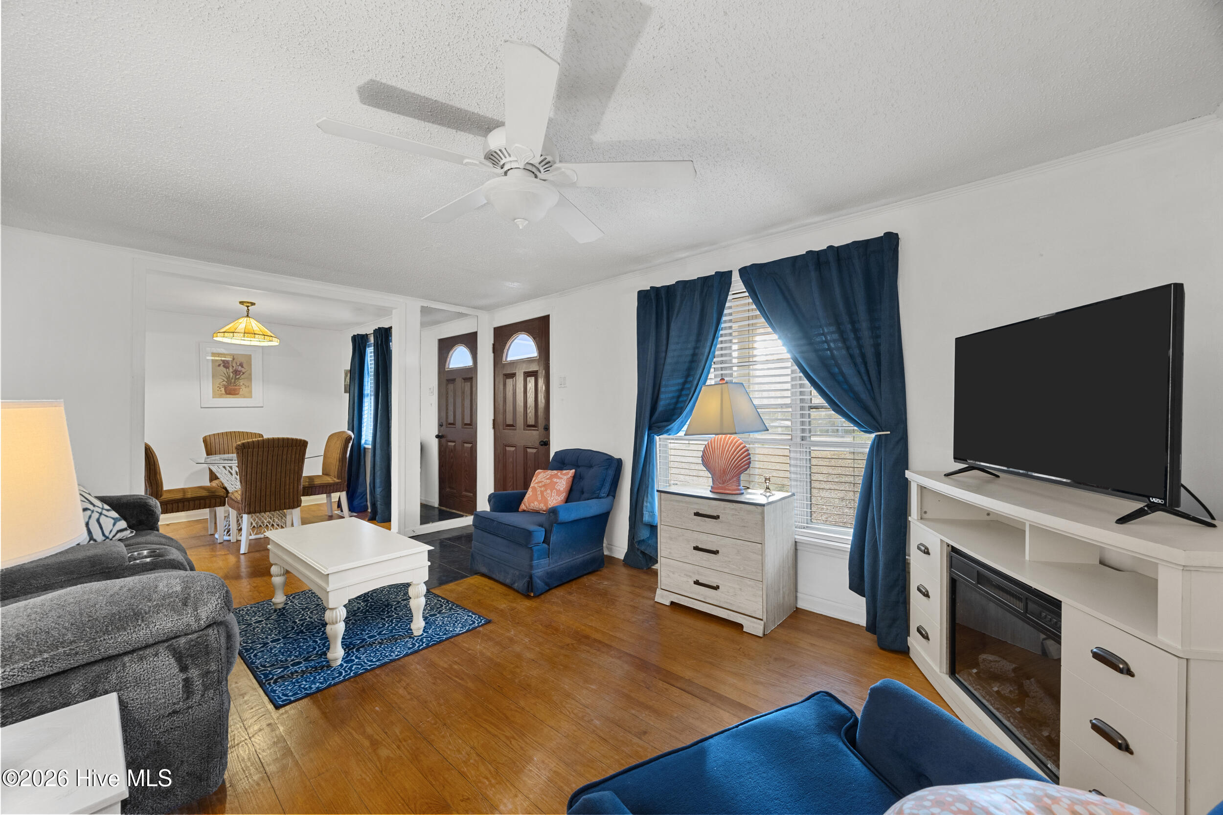 100550119 | Photo 11