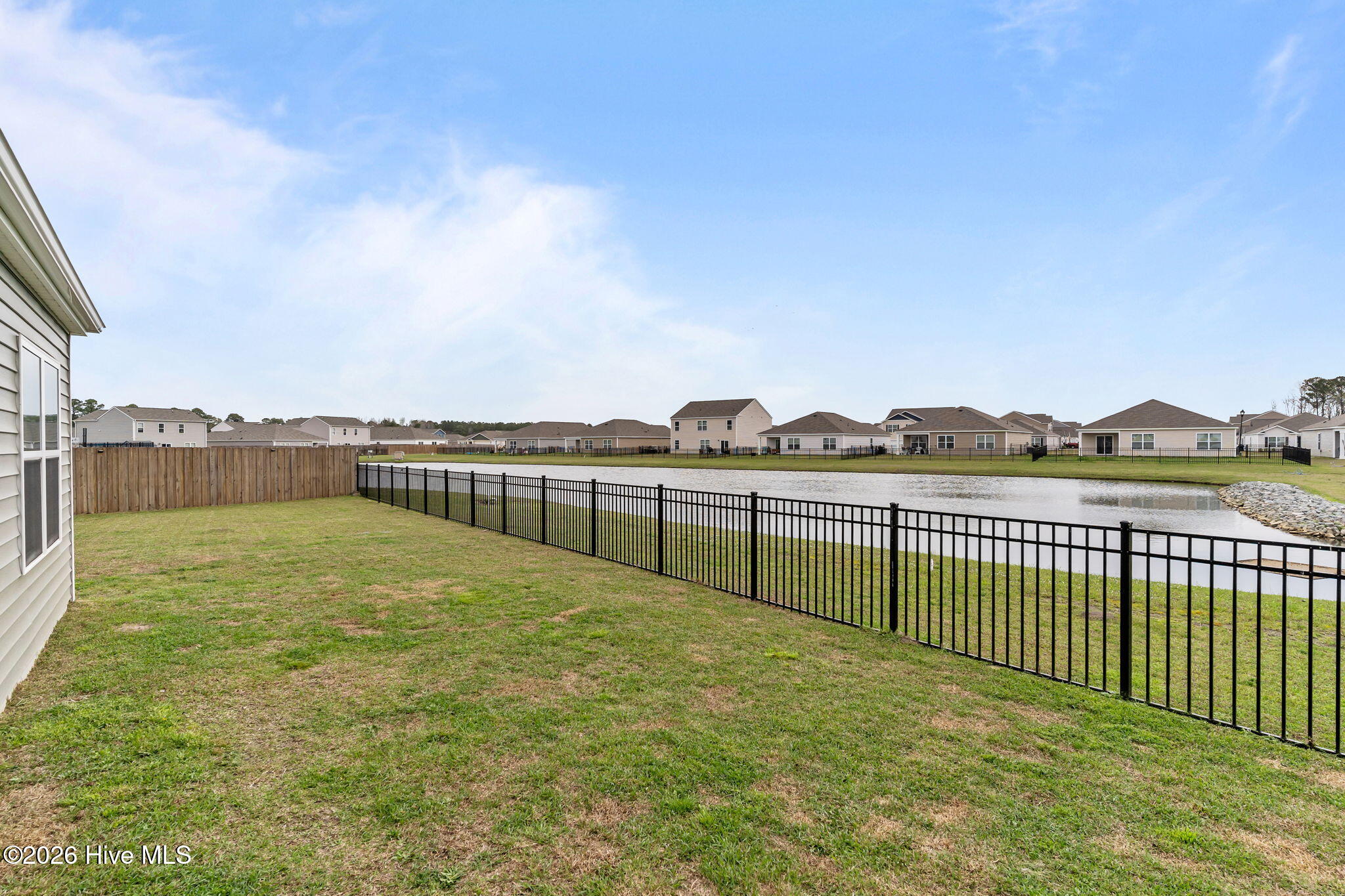 100558929 | Photo 39