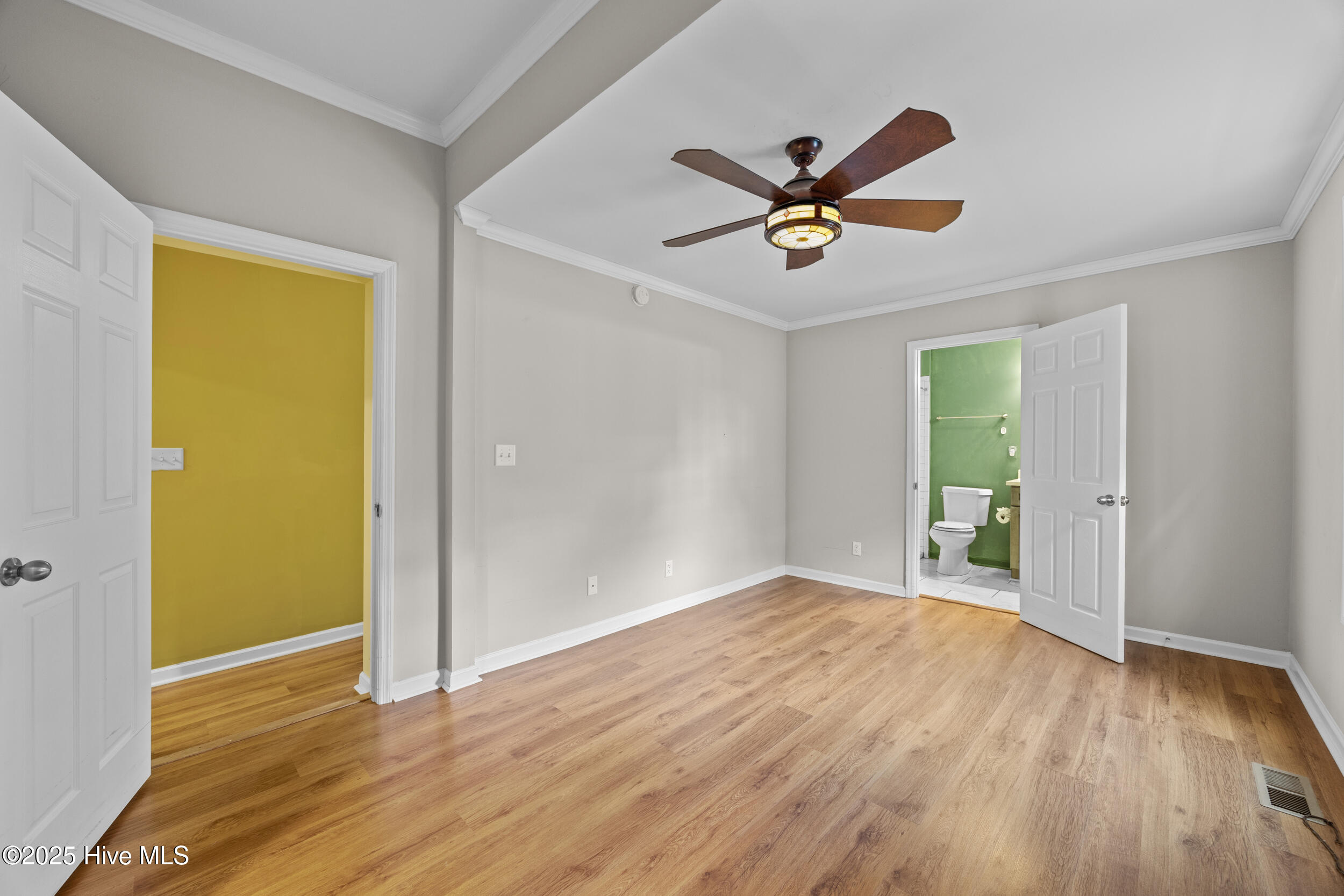 100528550 | Photo 22