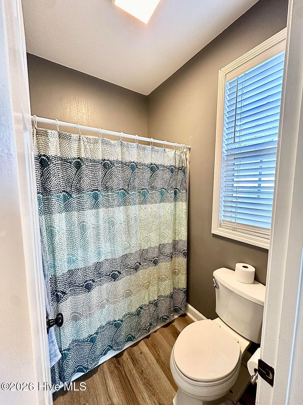 100566805 | Photo 27