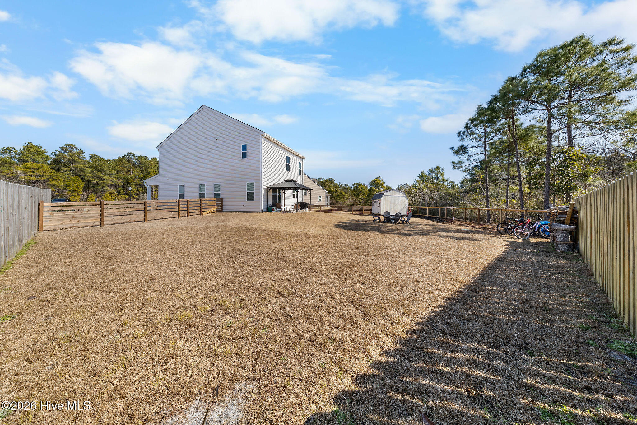 100553688 | Photo 37