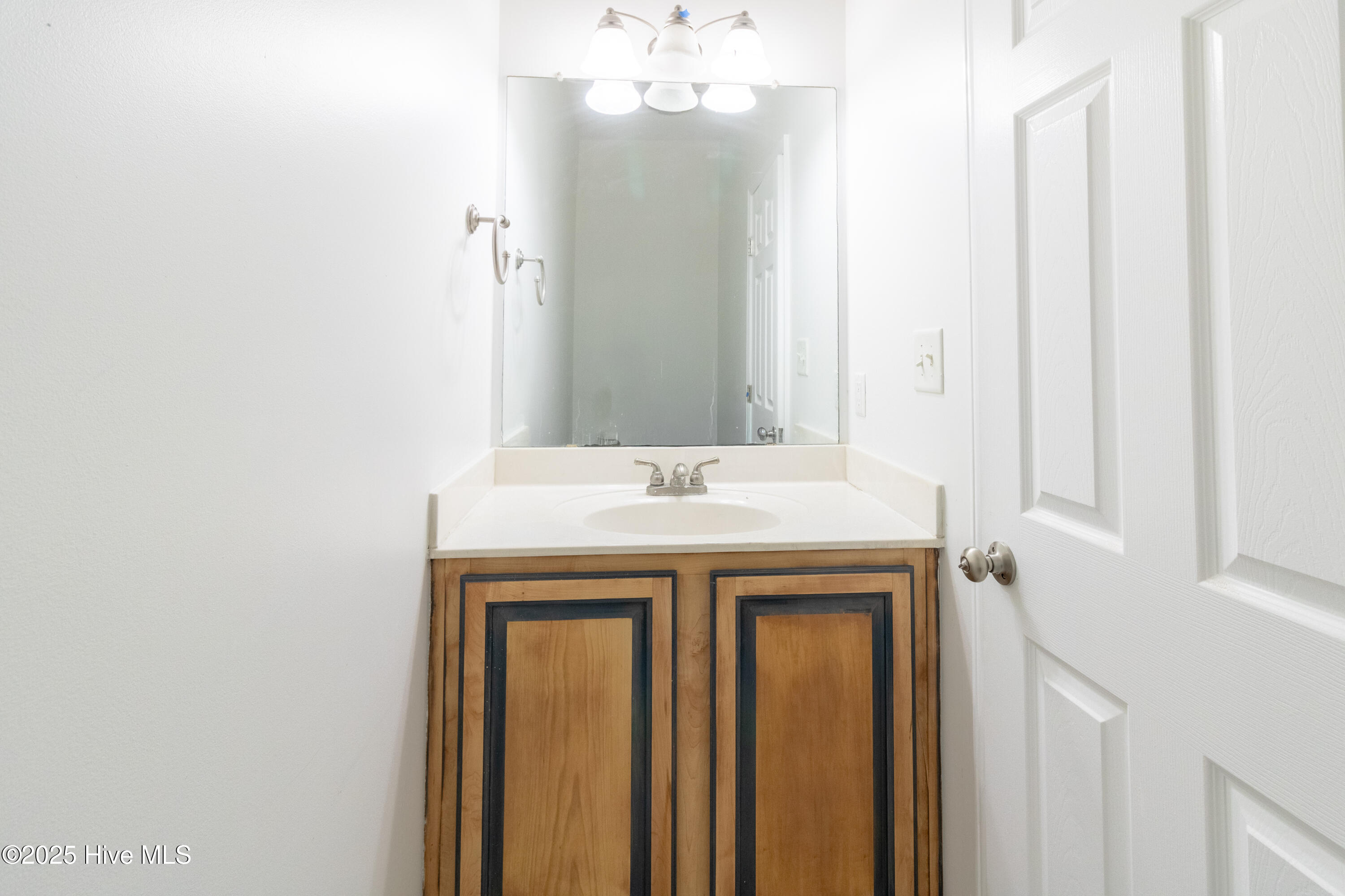 100536848 | Photo 31