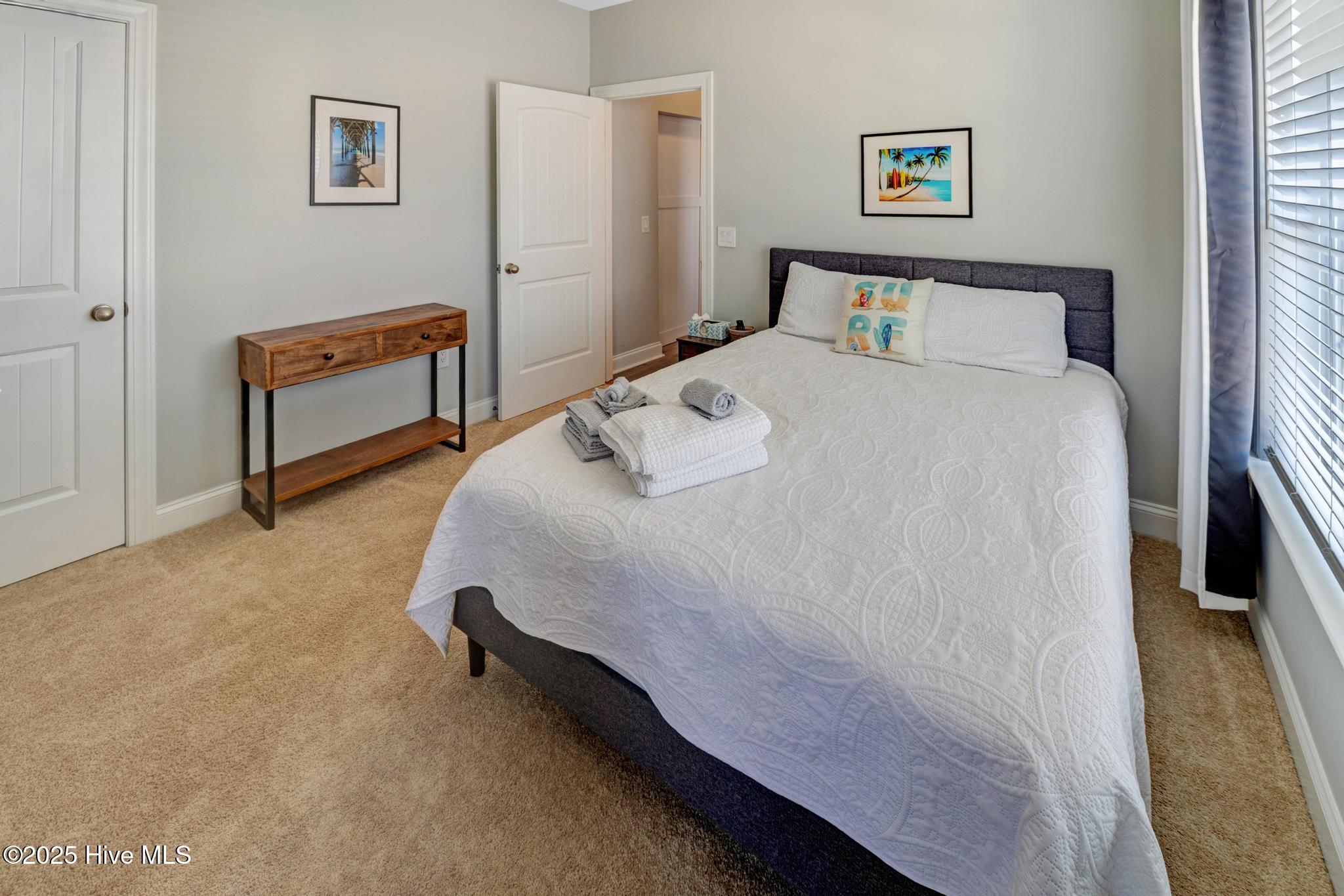 100534929 | Photo 35