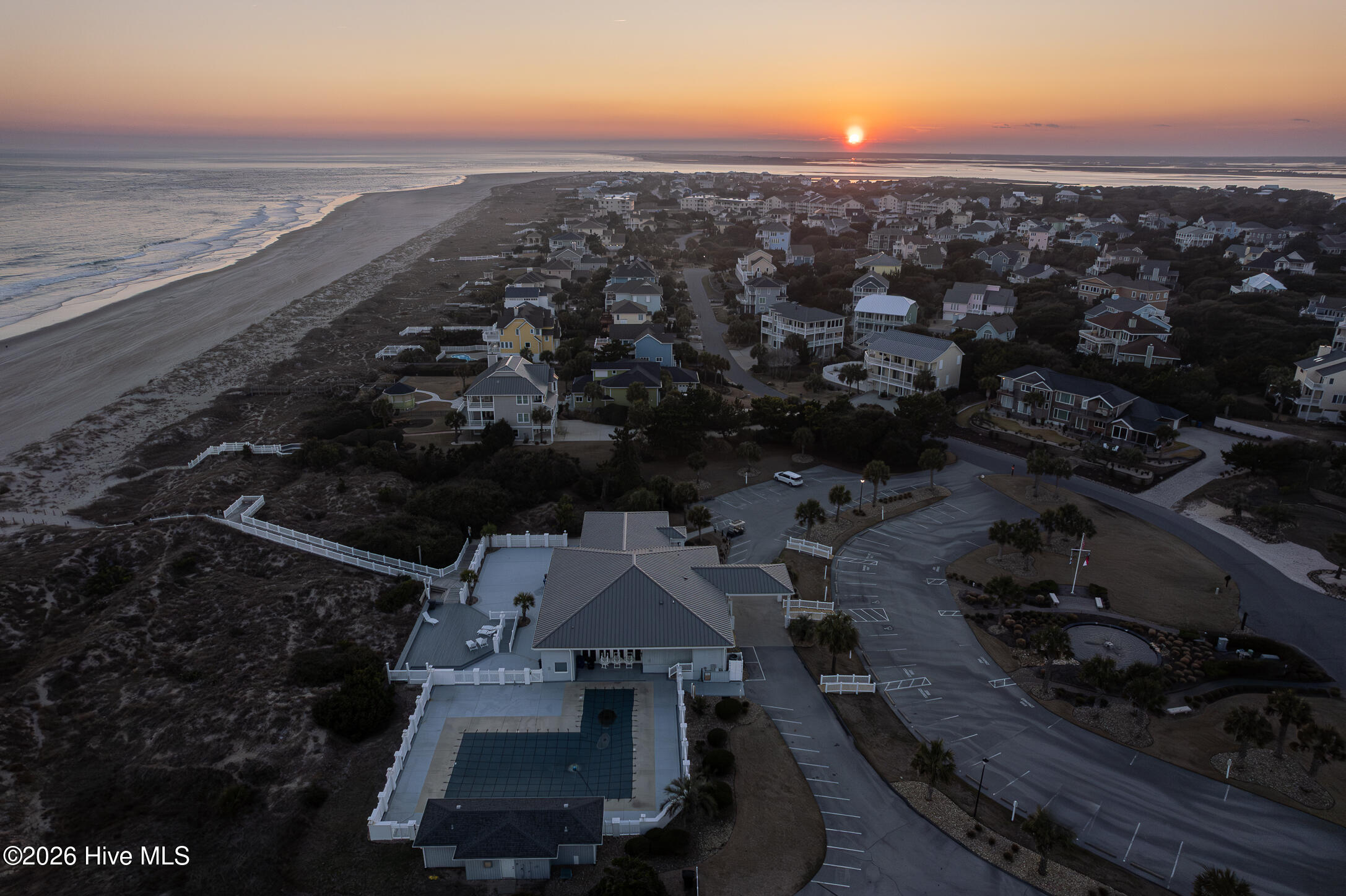 100560422 | Photo 91