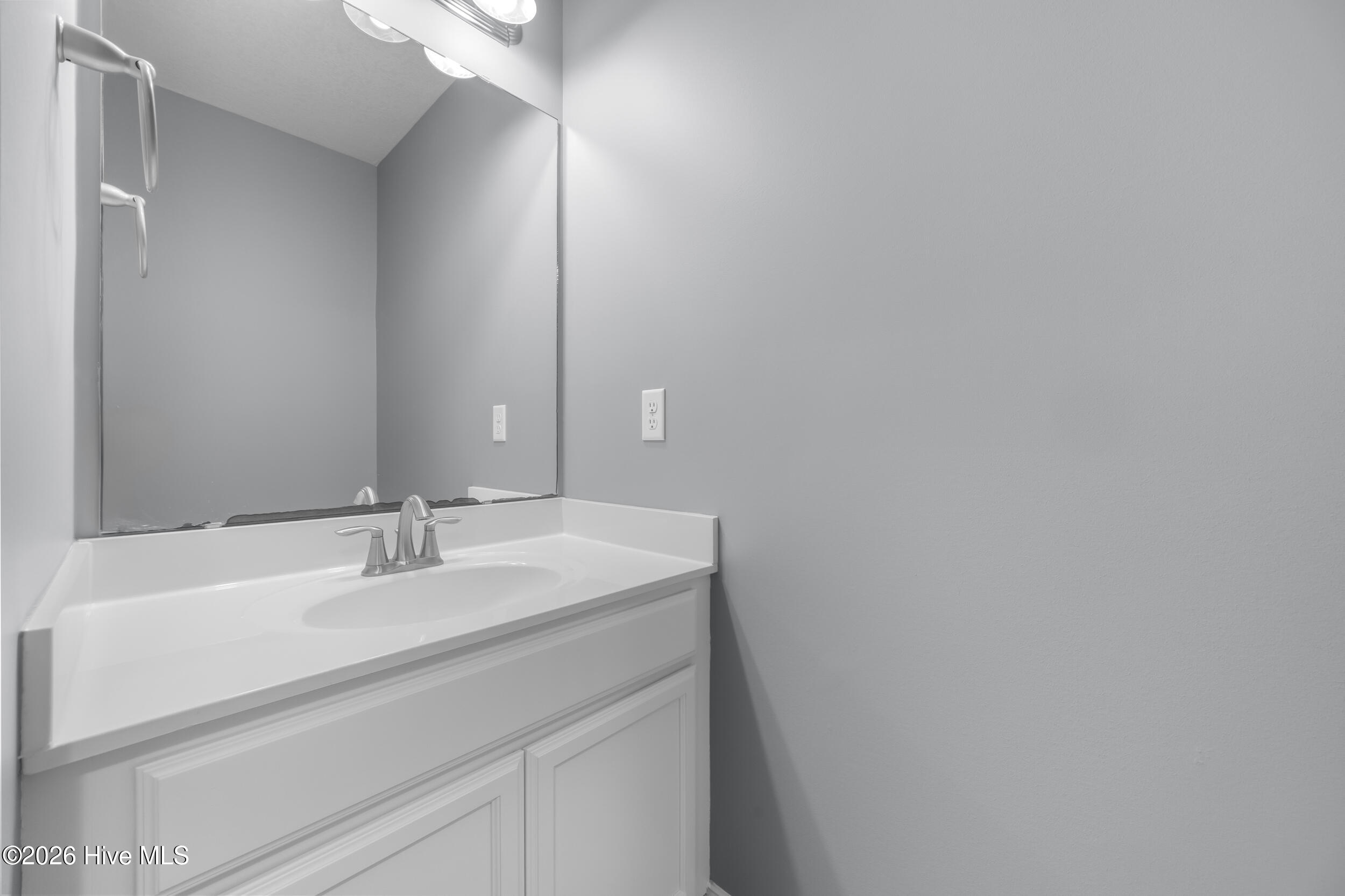 100550034 | Photo 26