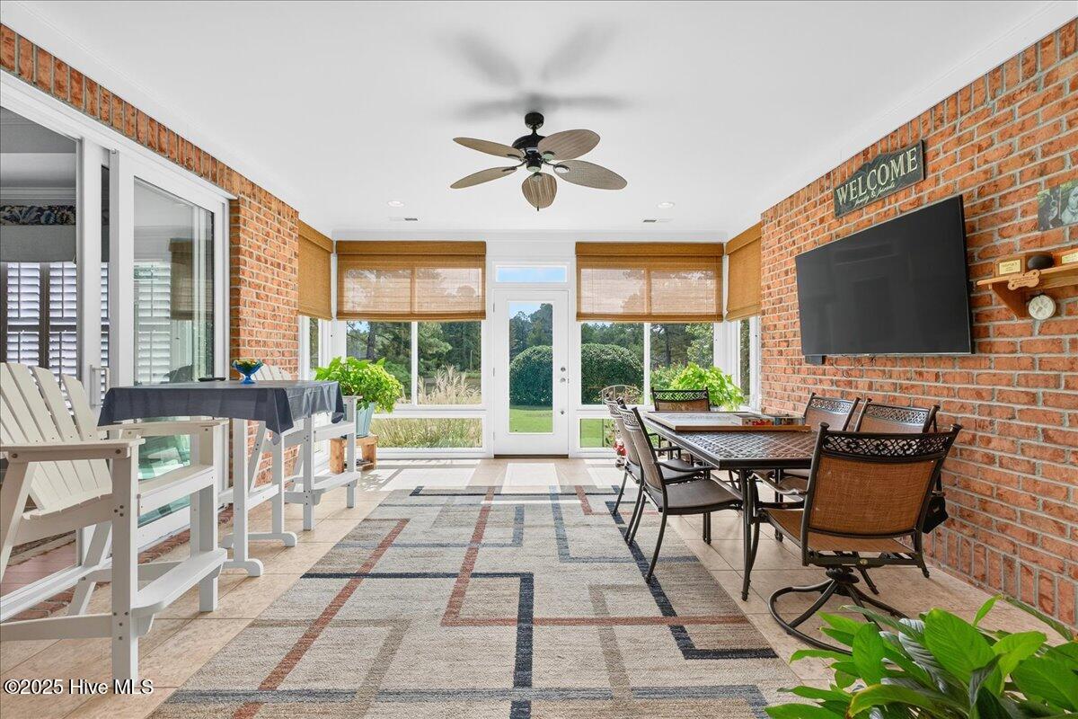 100534521 | Photo 18