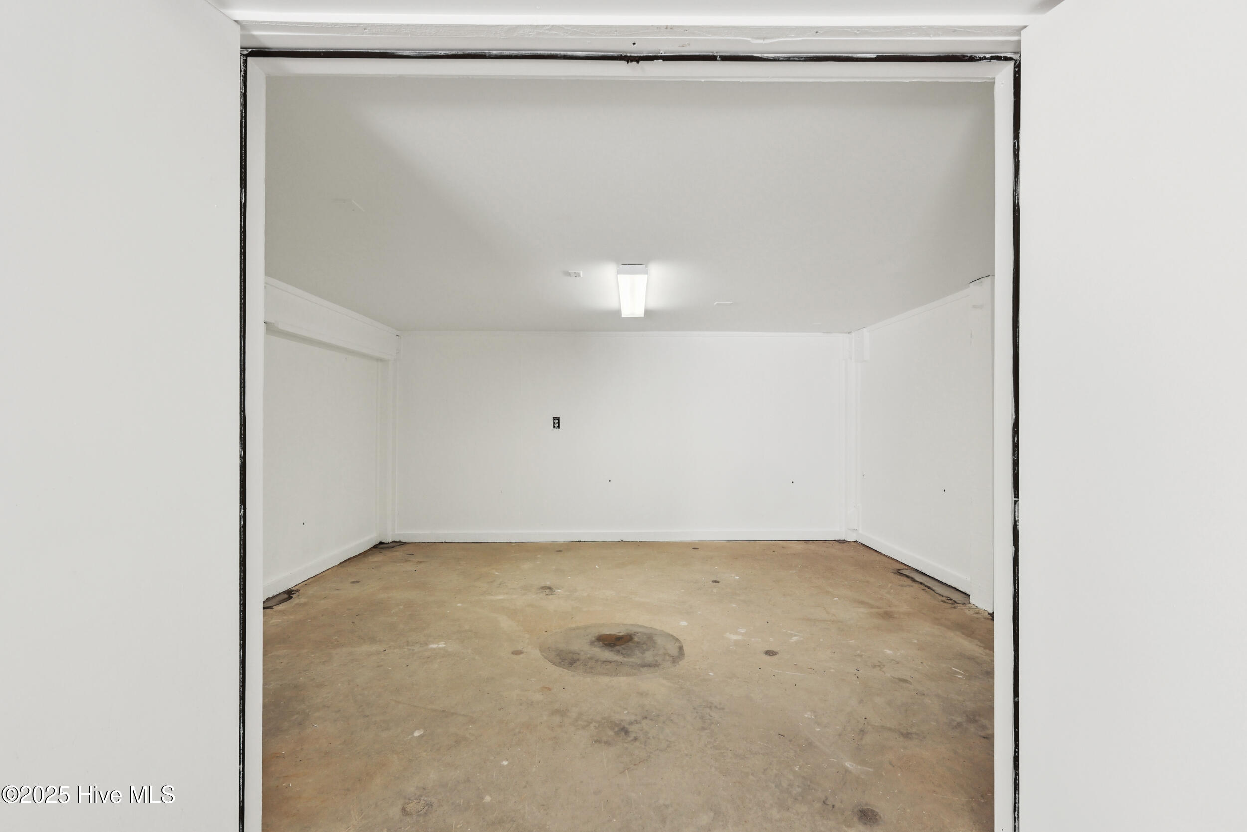 100518550 | Photo 48