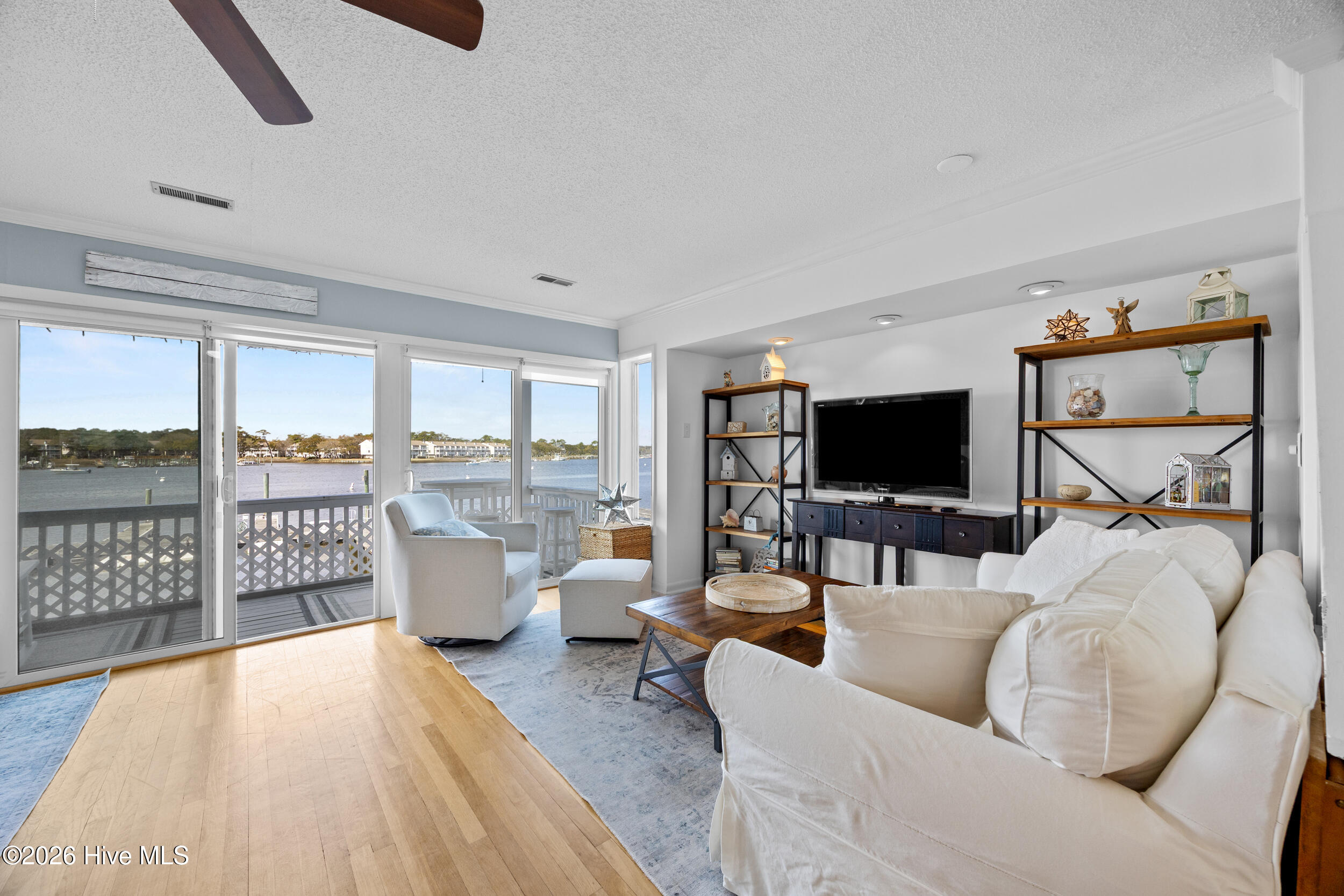 100559474 | Photo 31