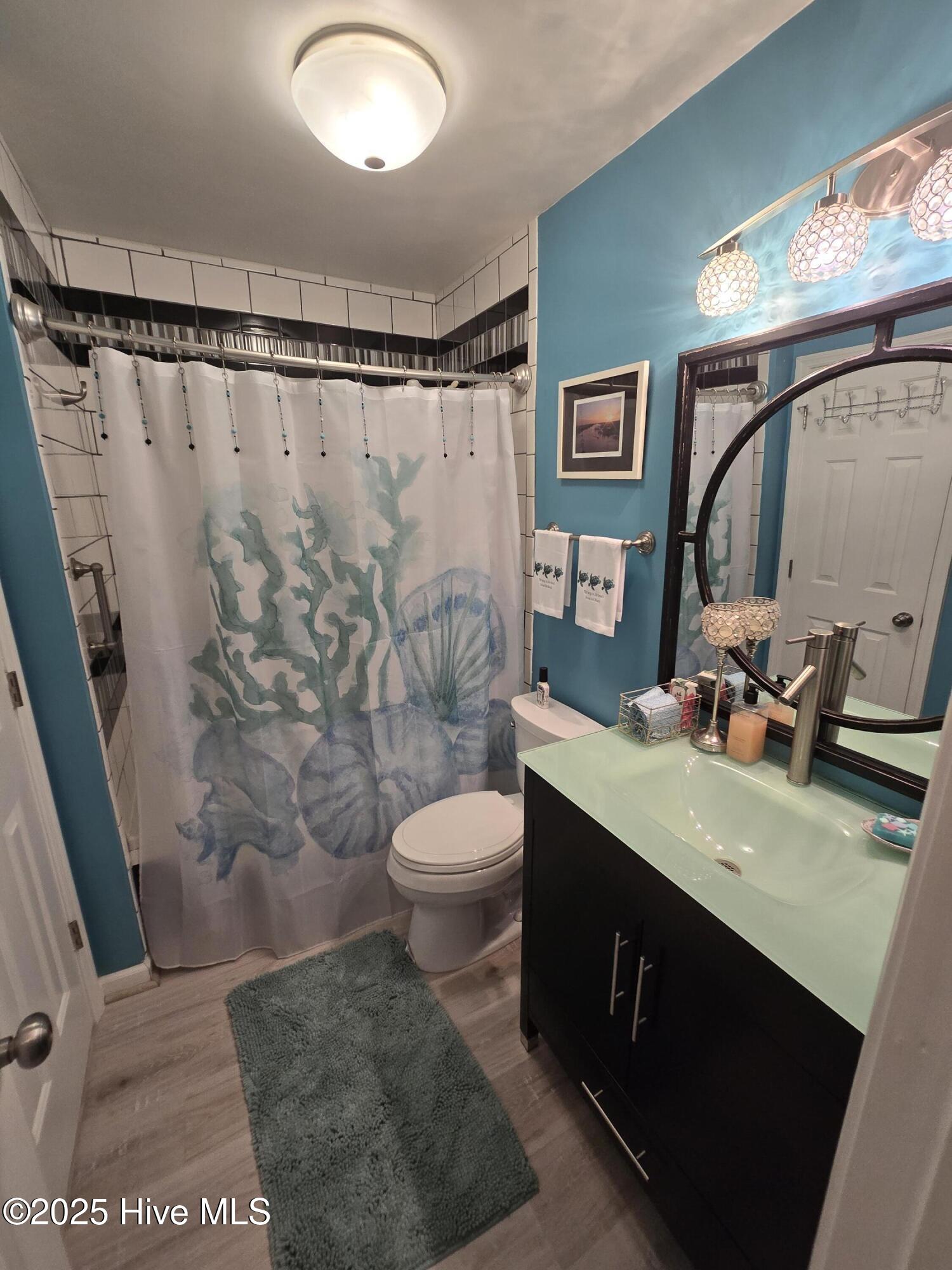 100465977 | Photo 22