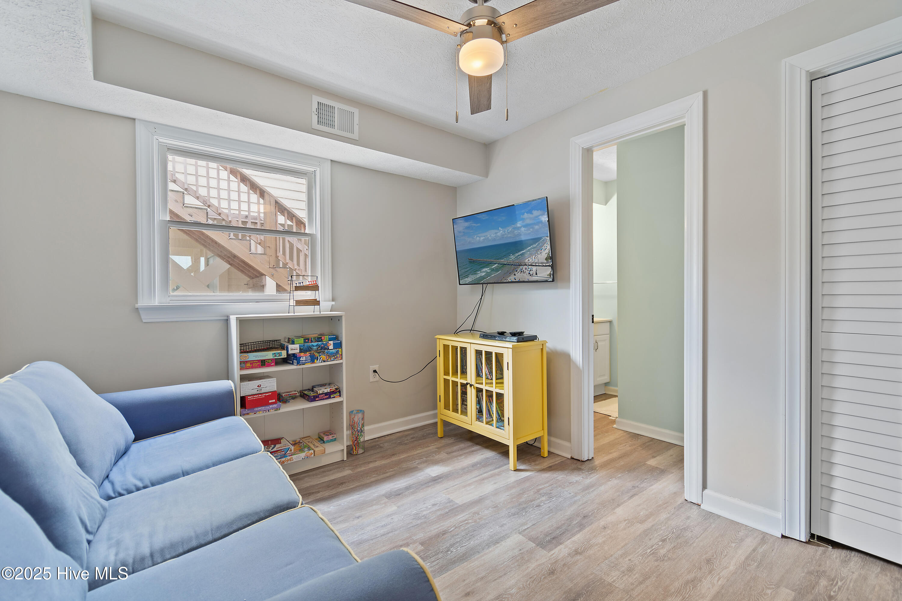 100529417 | Photo 25