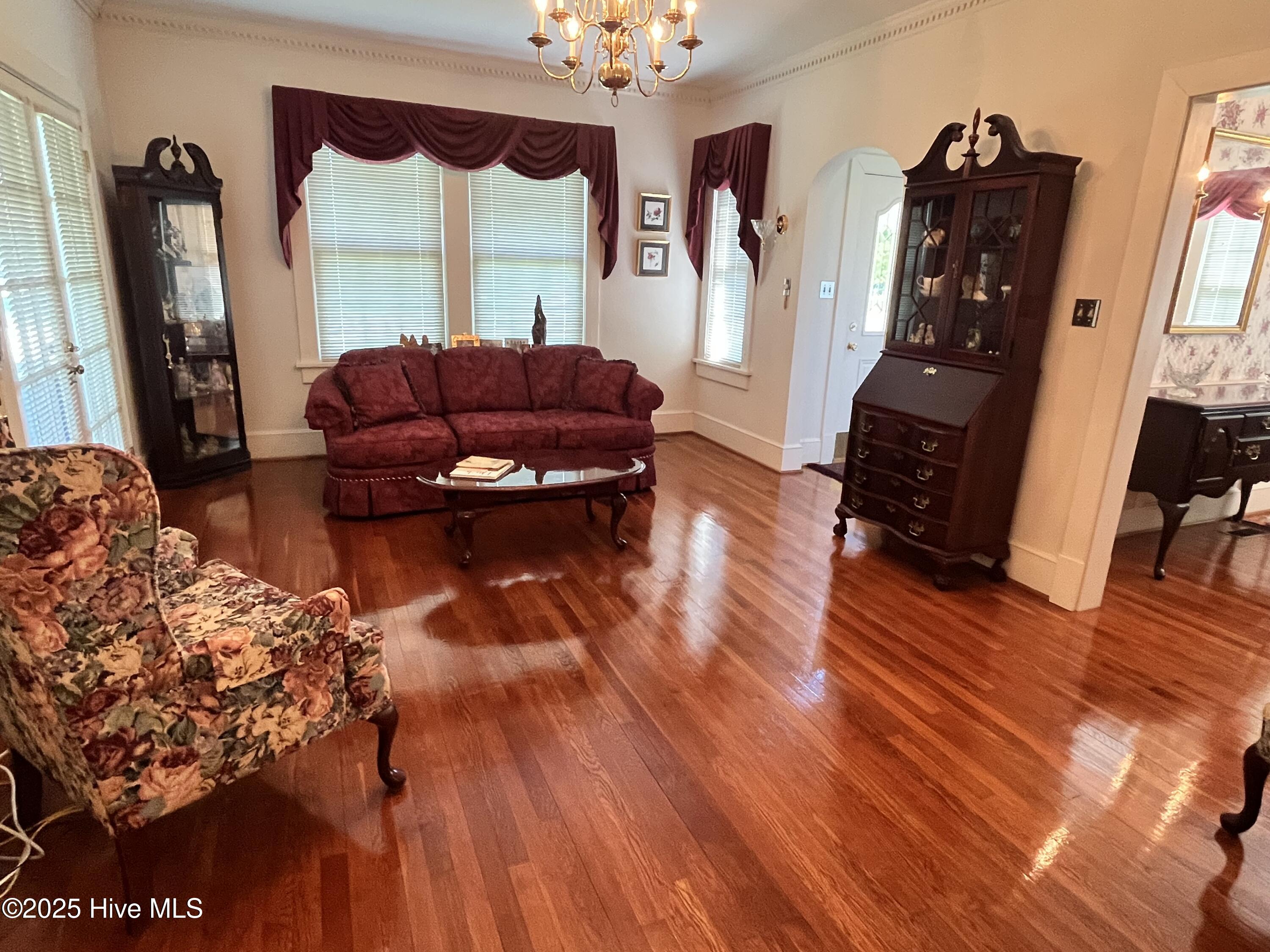 100523247 | Photo 10