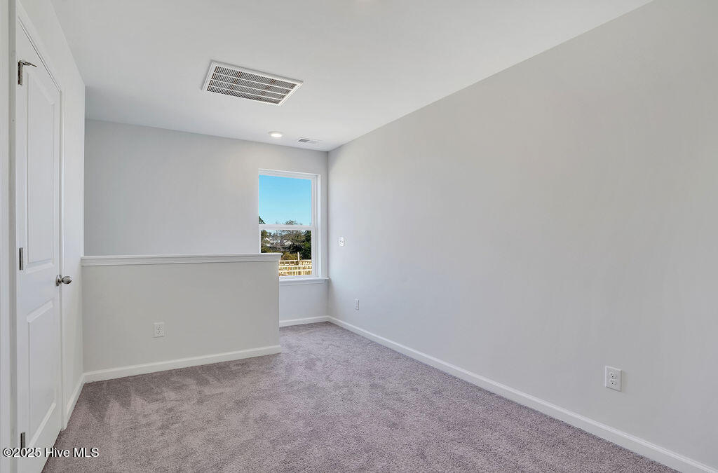 100546777 | Photo 30