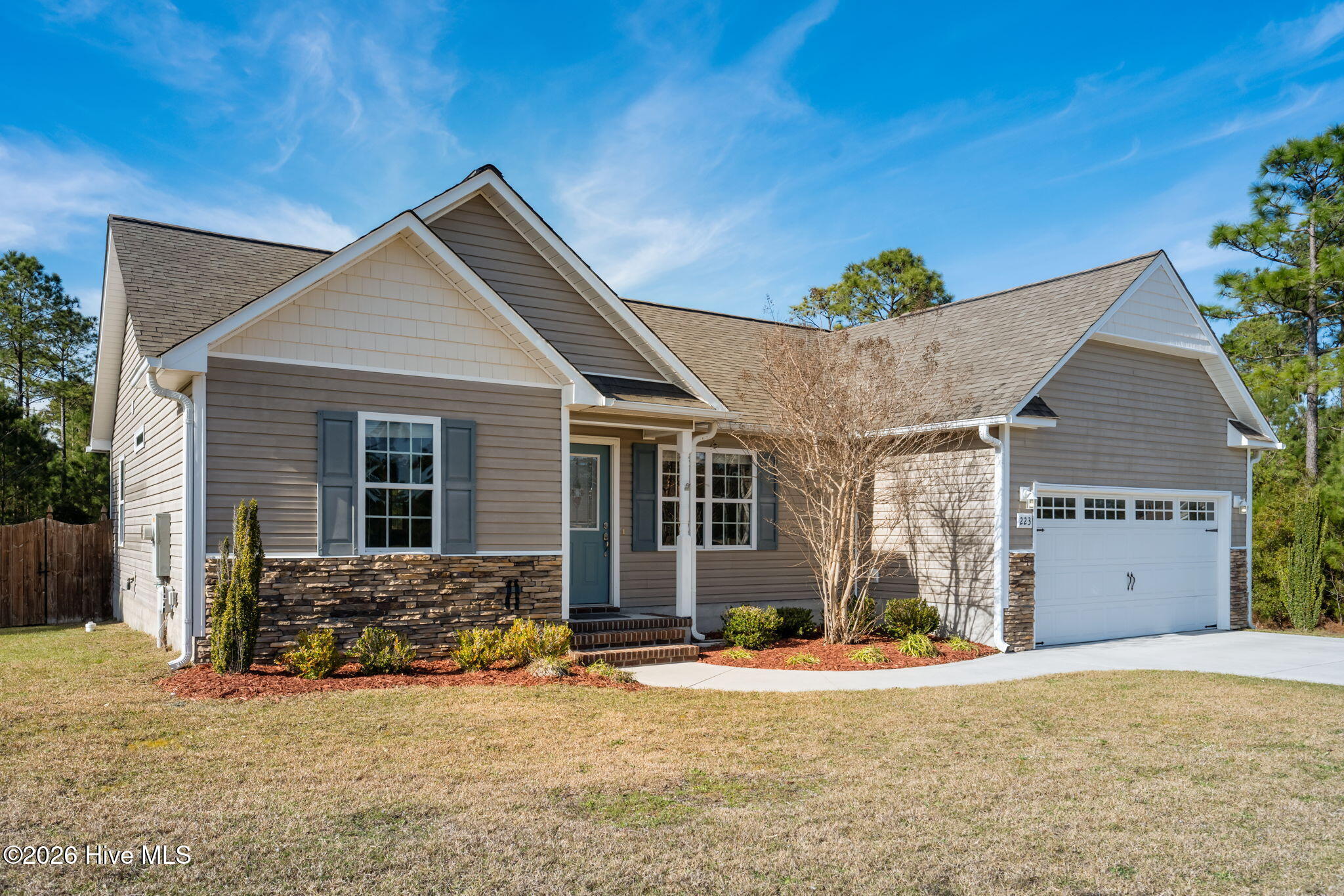 100562180 | Photo 34