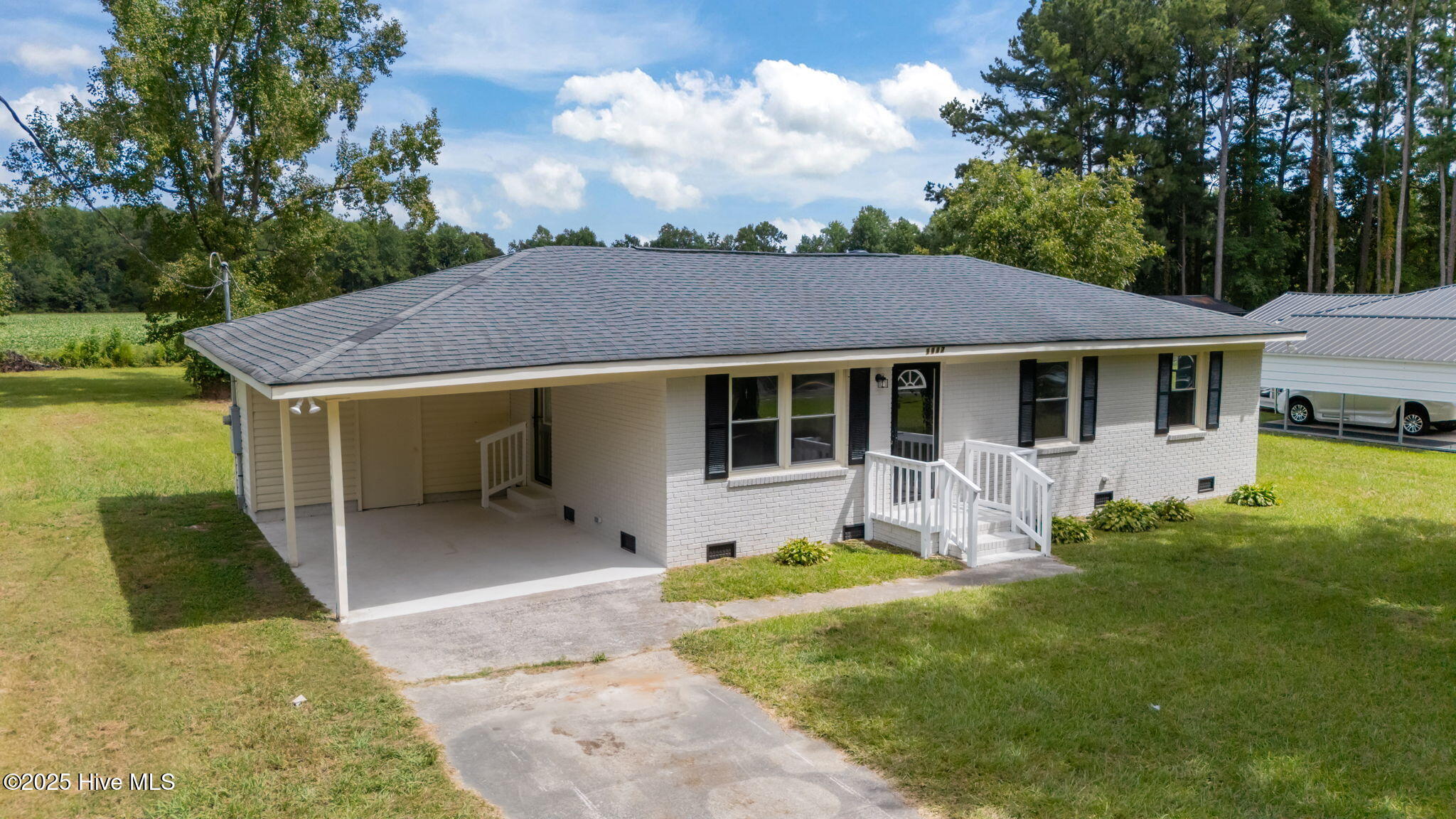 Homes for sale in Grimesland, NC | 1117 S Grimesland Bridge Rd, Grimesland, NC 27837 | MLS# 100528763