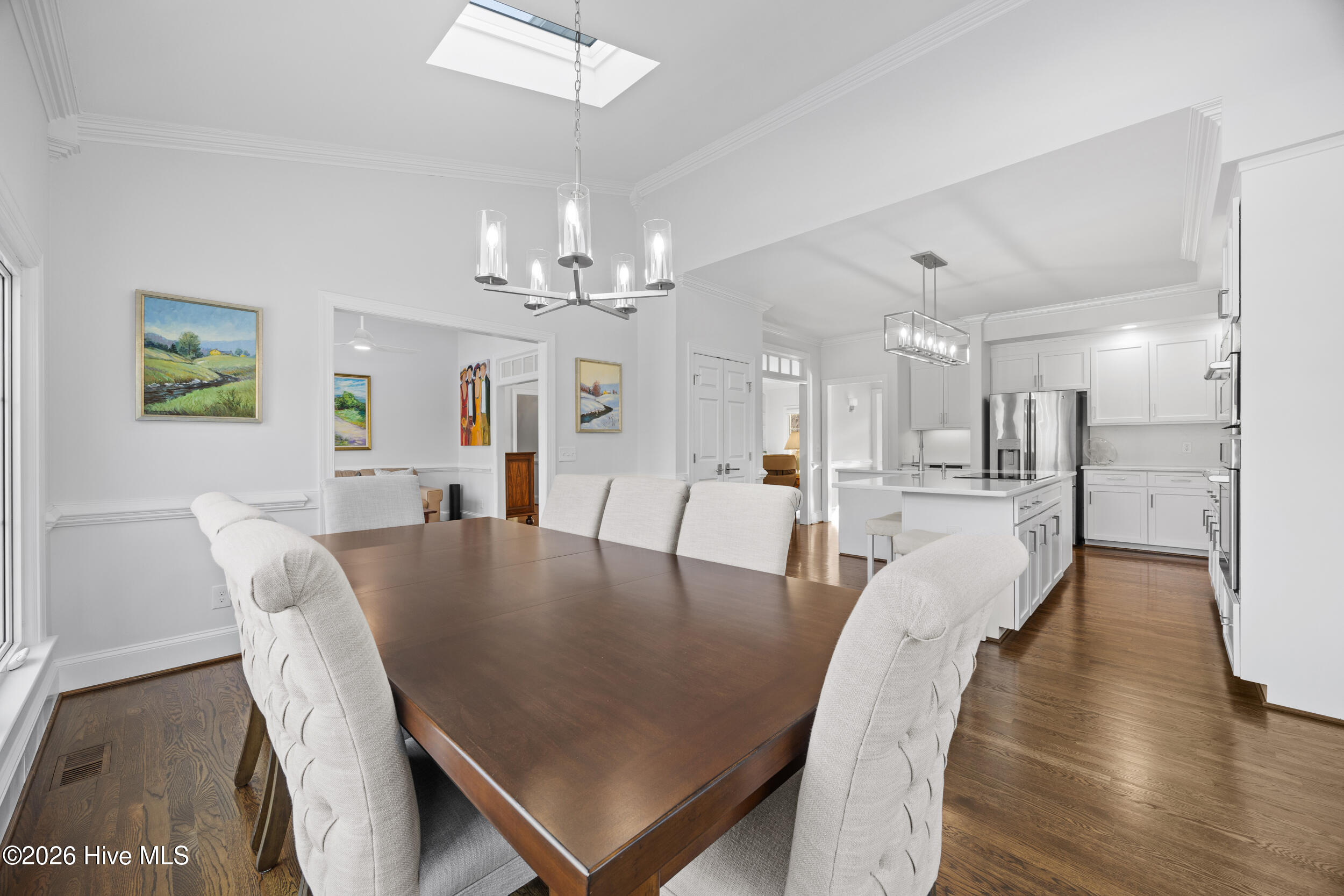 100553782 | Photo 26