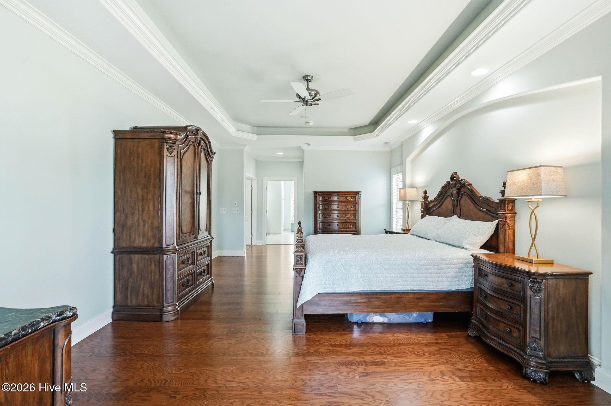 100565235 | Photo 31