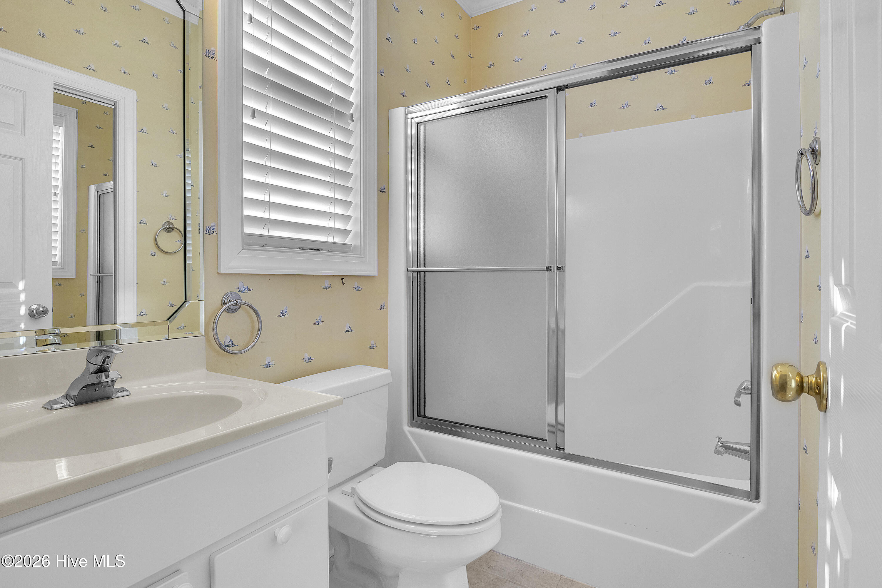 100549882 | Photo 30