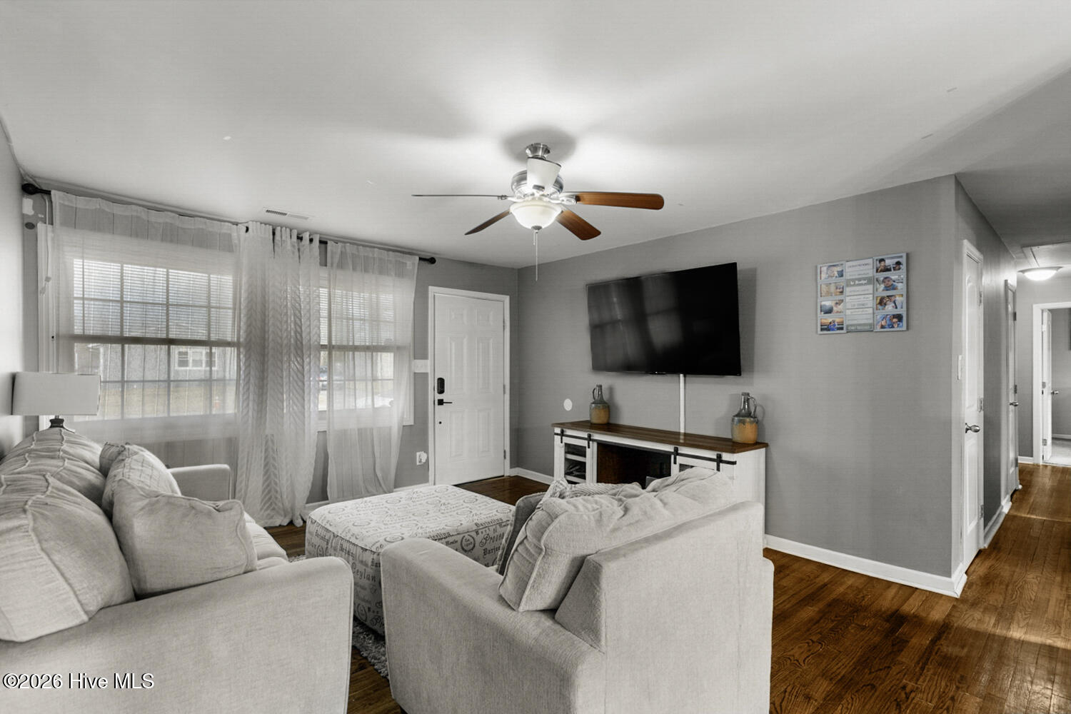 100550663 | Photo 16