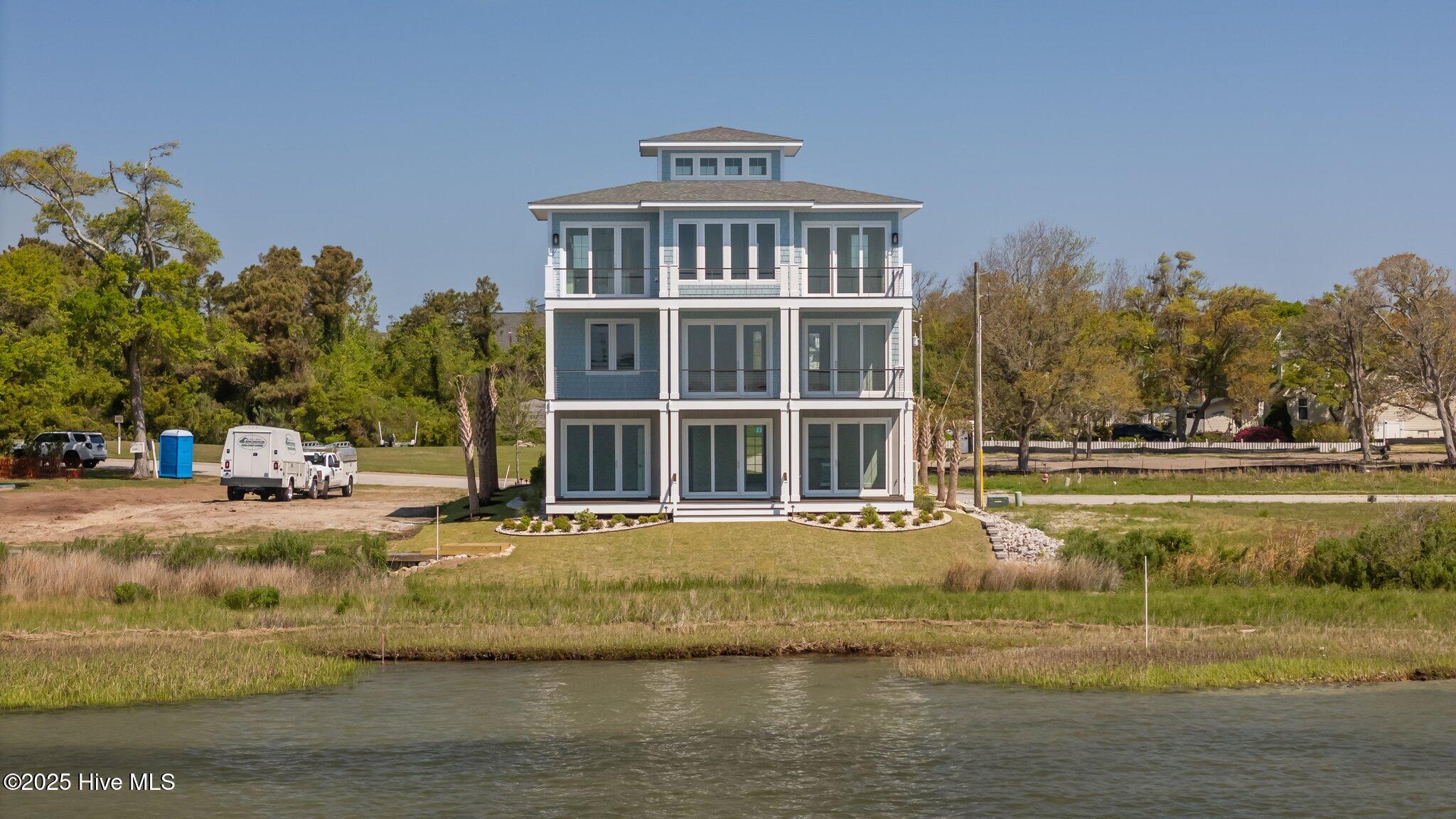 4737 S S Shore Dr Drive, Morehead City, NC, 28557