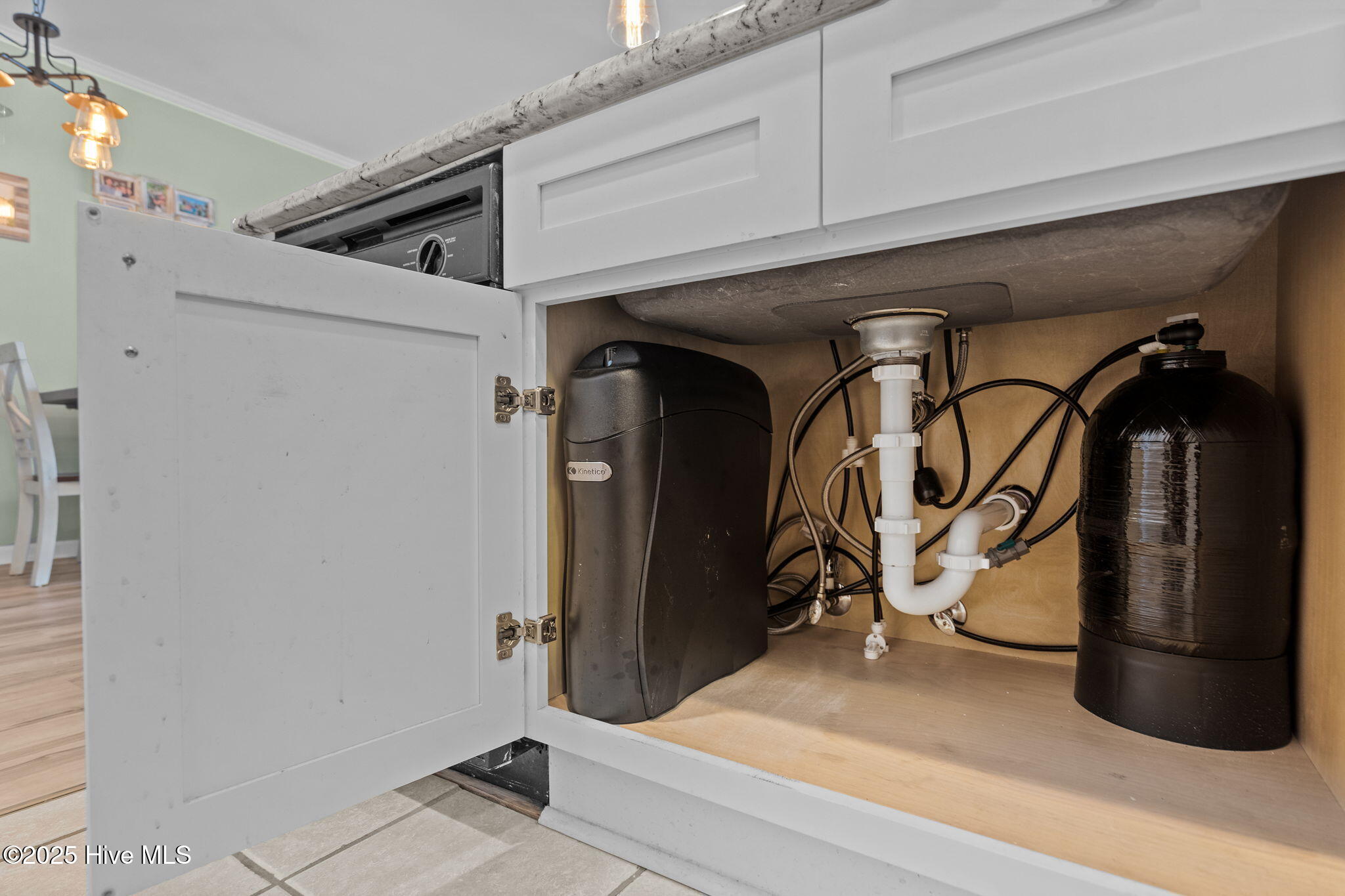 100538407 | Photo 30