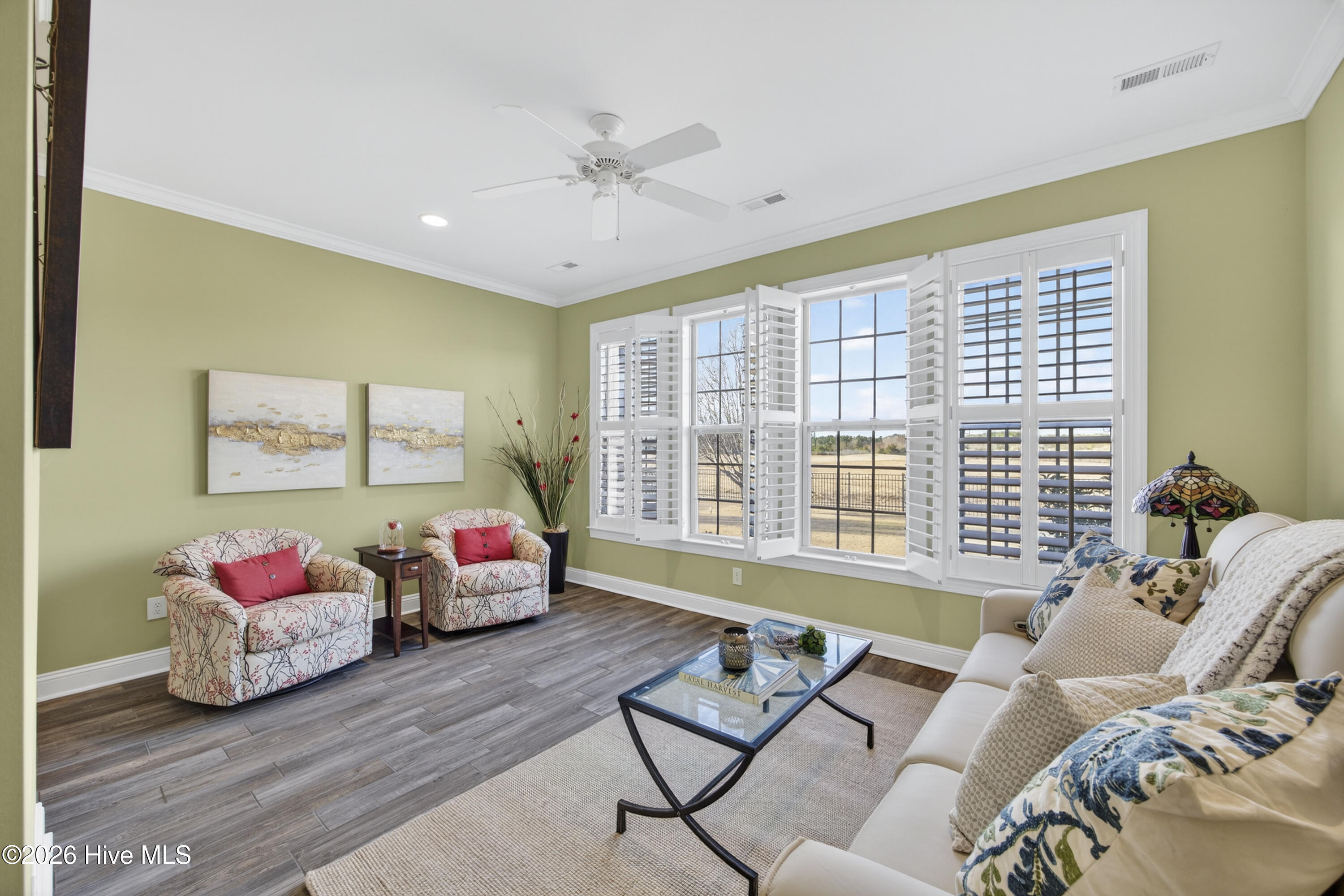 100550838 | Photo 21